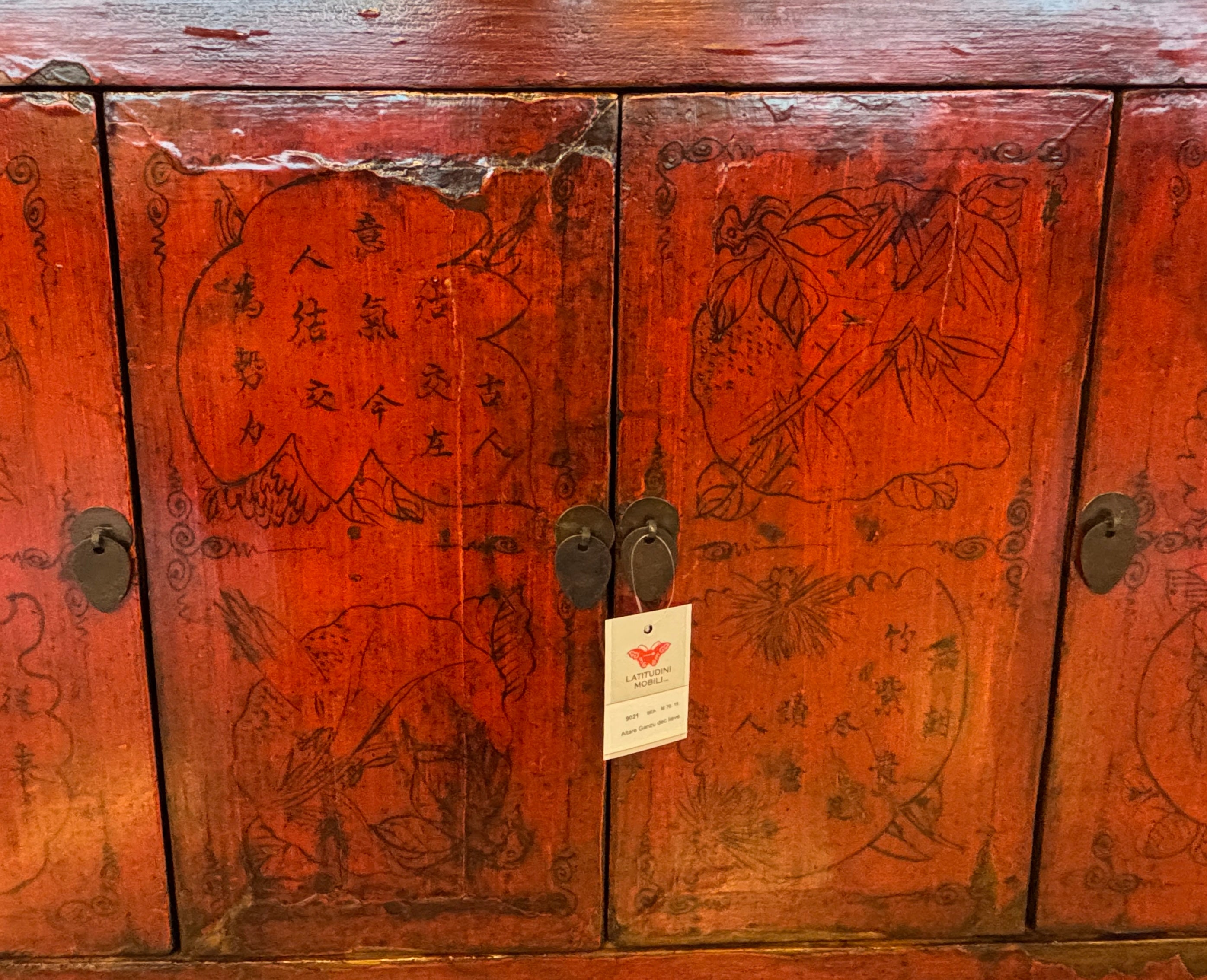 CREDENZA CINESE LACCA ROSSA DECORO LIEVE