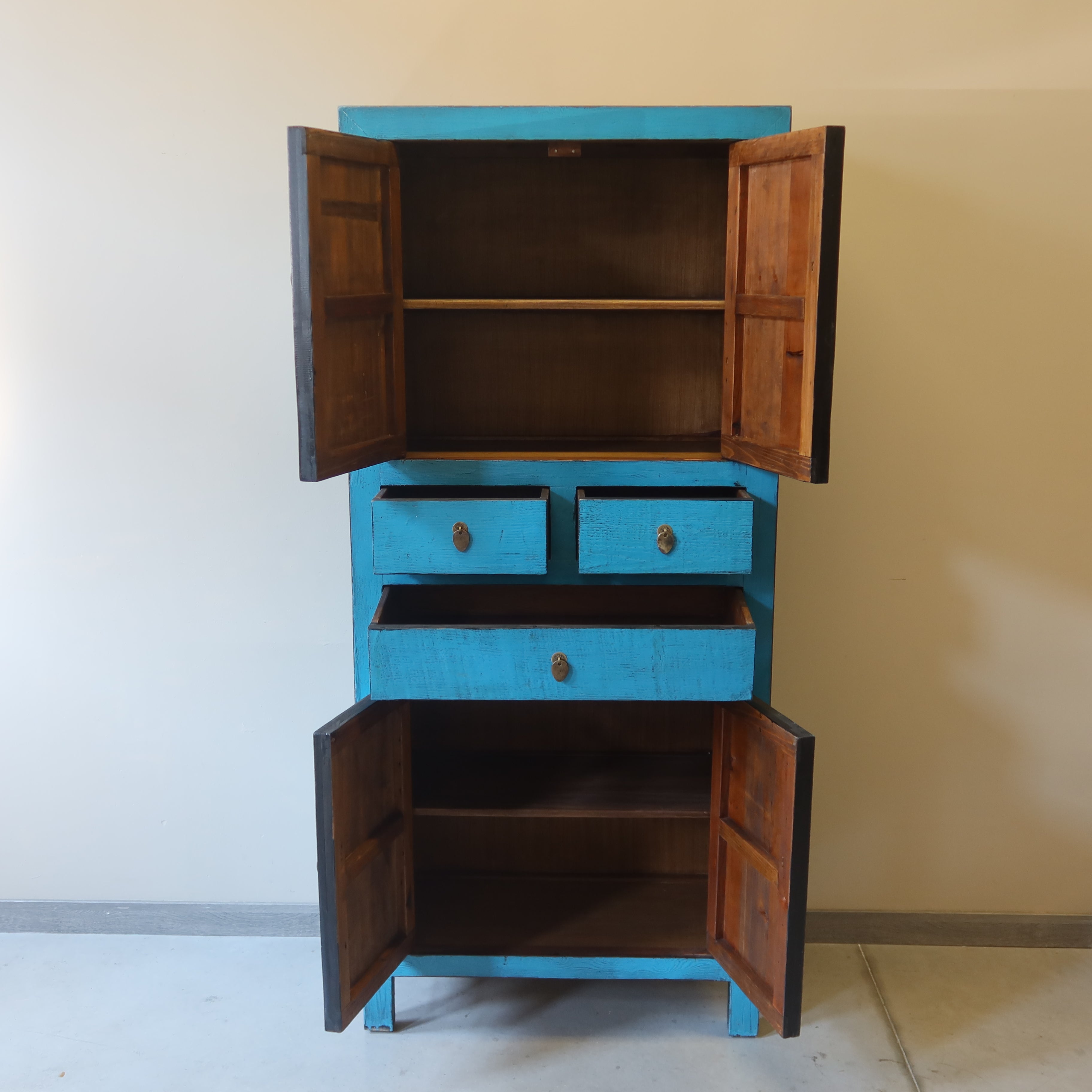 ARMADIETTO STRETTO LACCA AZZURRA