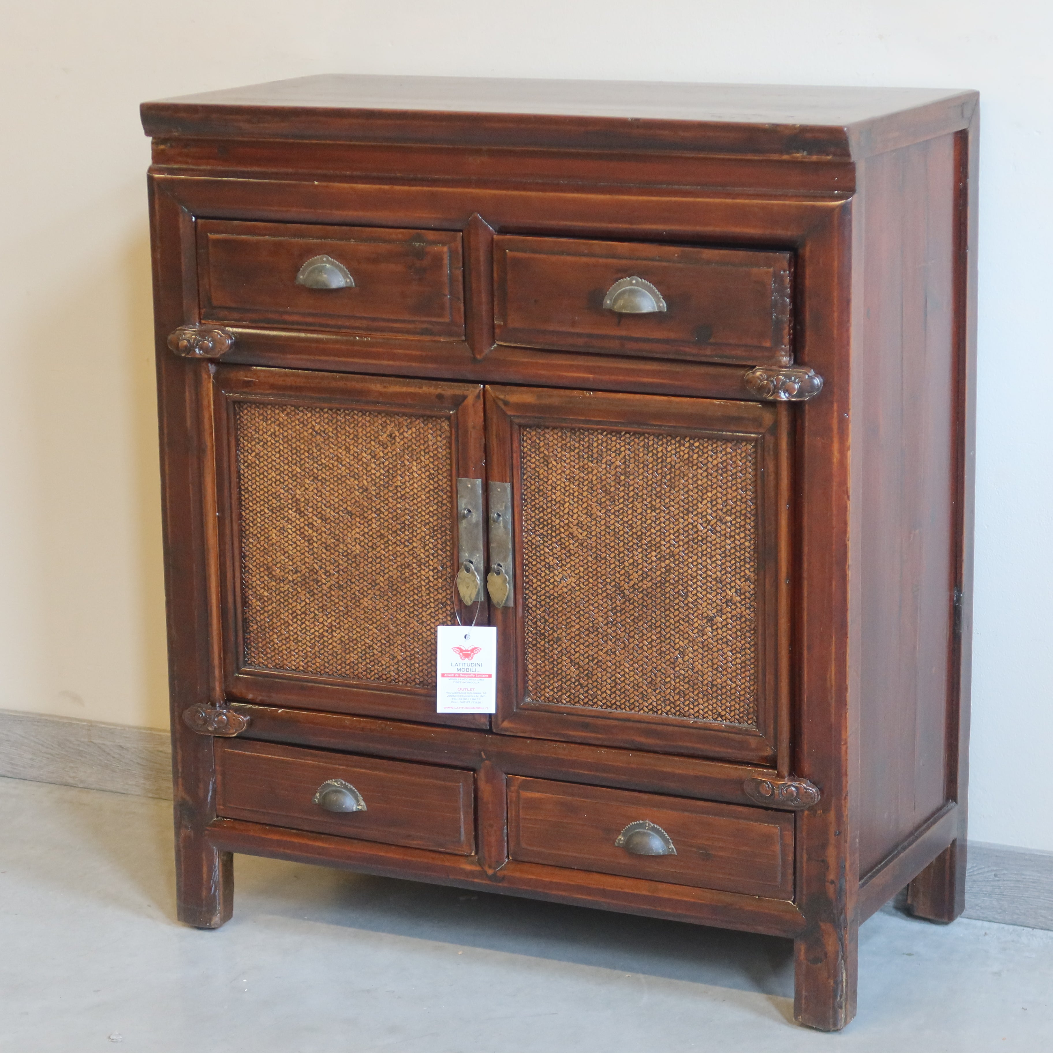 CREDENZINO OLMO CINESE ANTE IN RATTAN