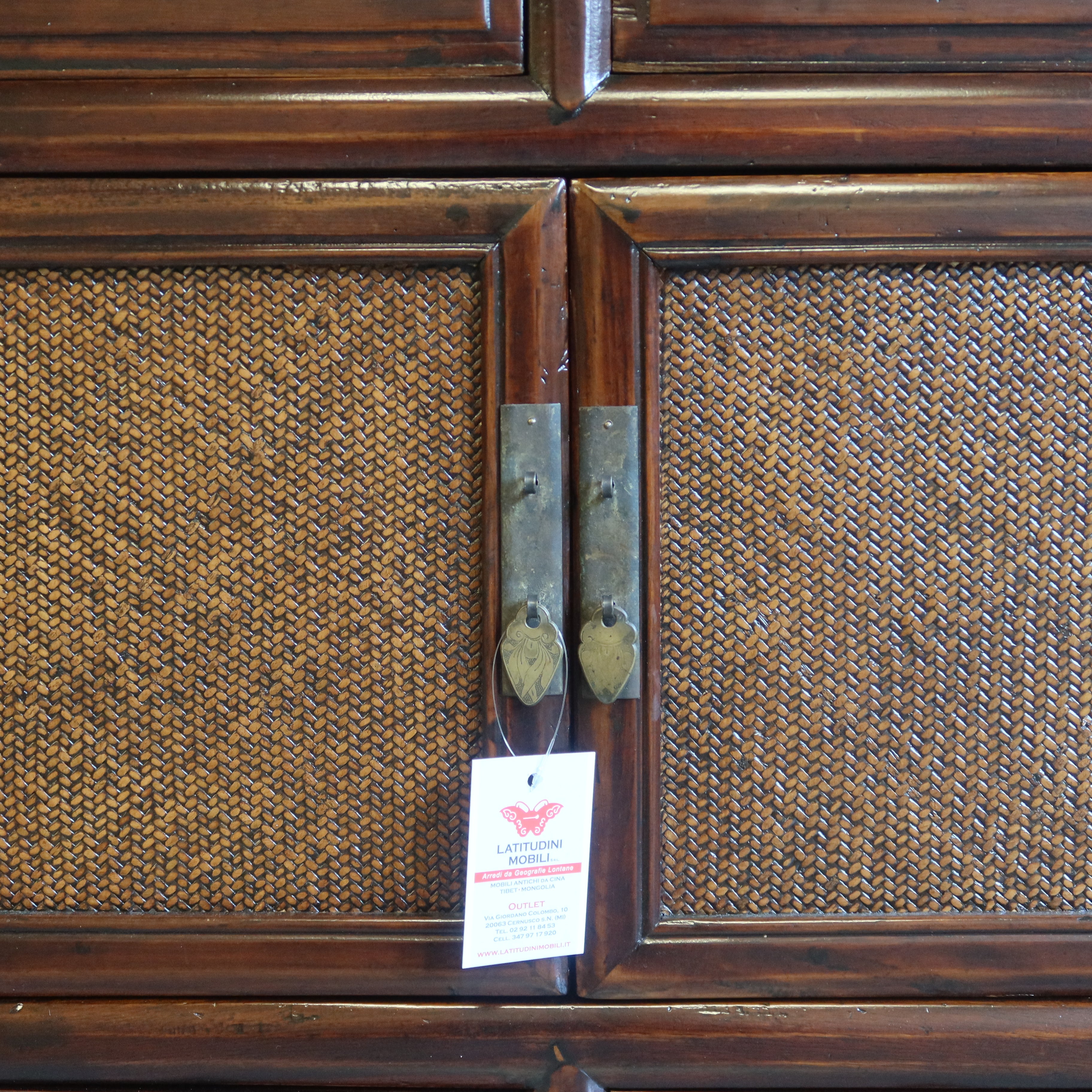 CREDENZINO OLMO CINESE ANTE IN RATTAN