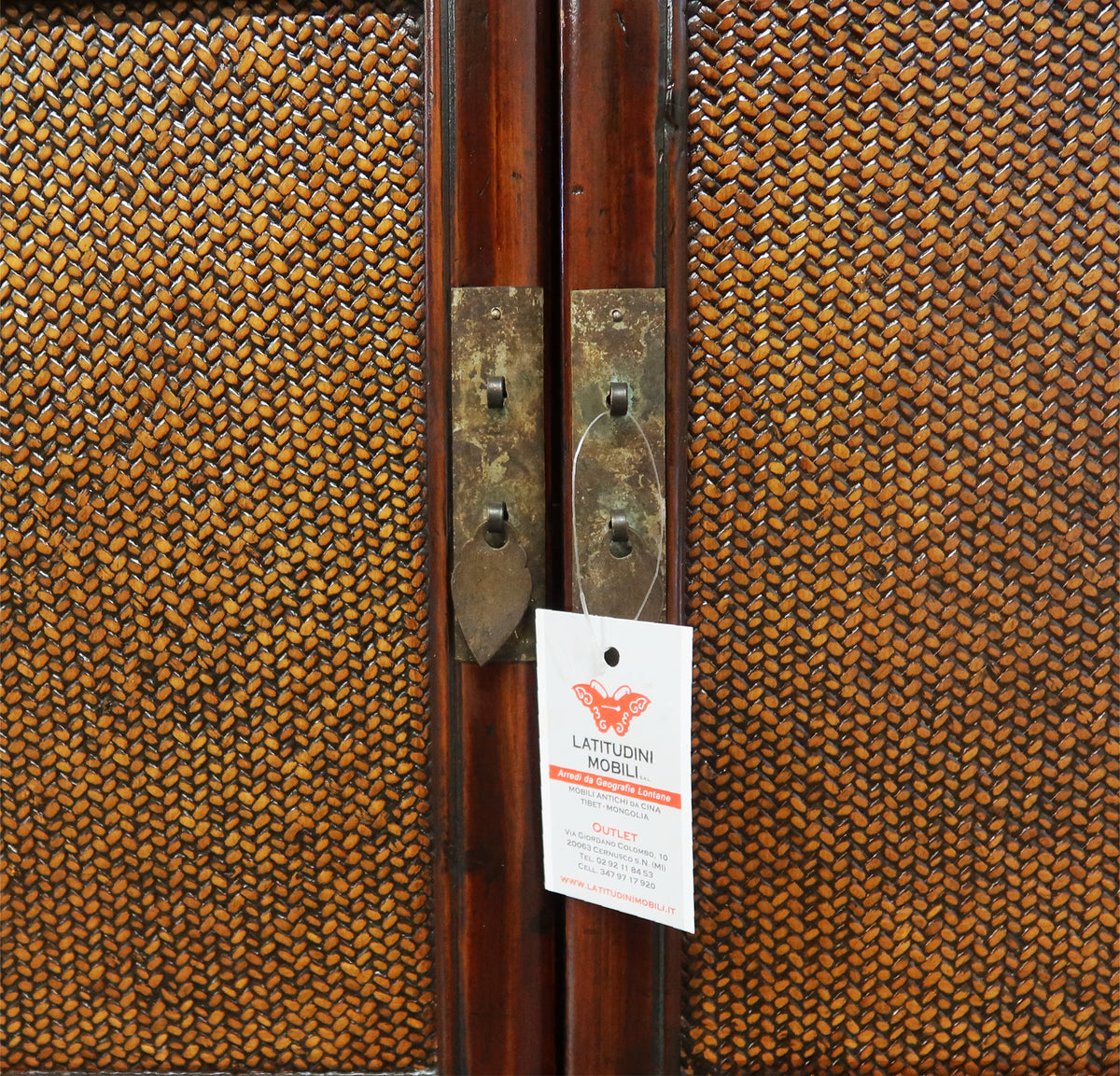 CREDENZINO OLMO CINESE ANTE IN RATTAN