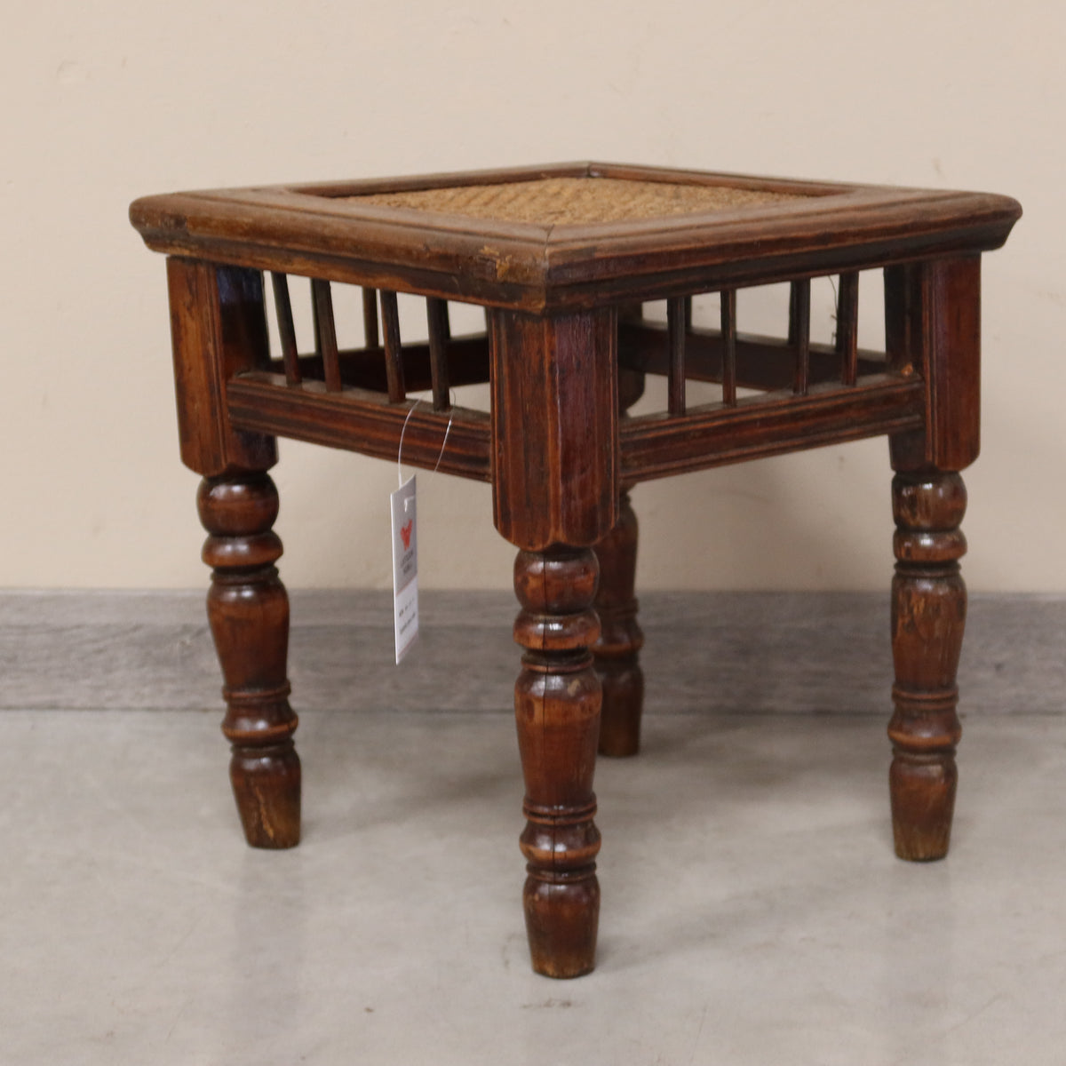 SGABELLO QUADRATO OLMO CINESE PIANO RATTAN