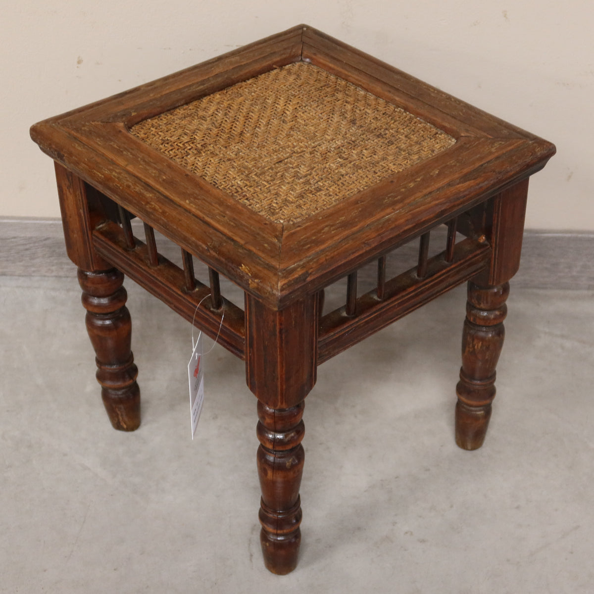 SGABELLO QUADRATO OLMO CINESE PIANO RATTAN