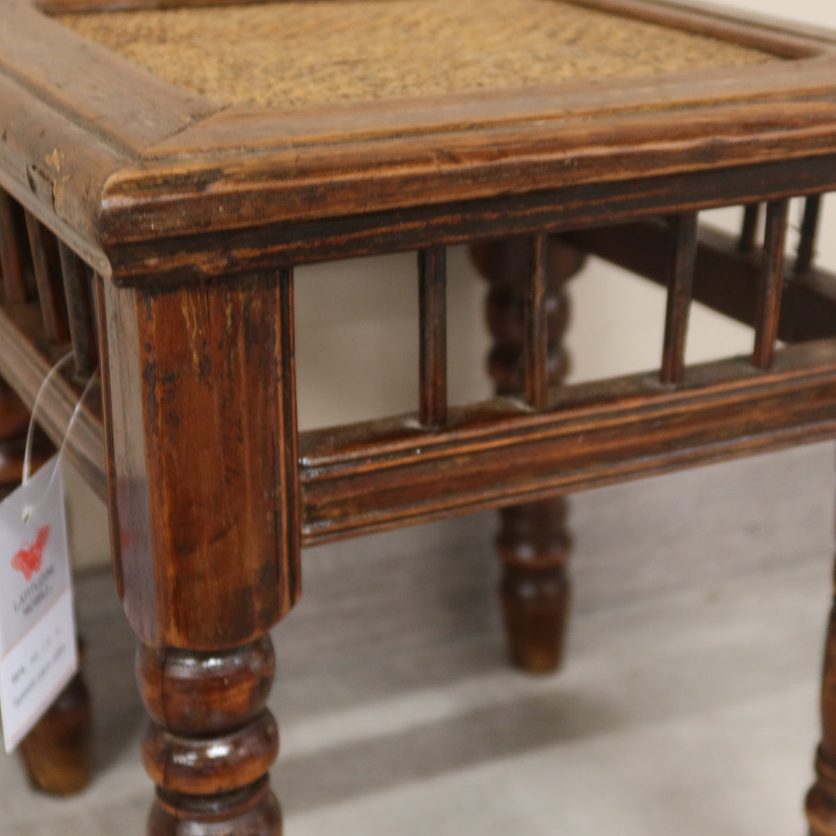 SGABELLO QUADRATO OLMO CINESE PIANO RATTAN