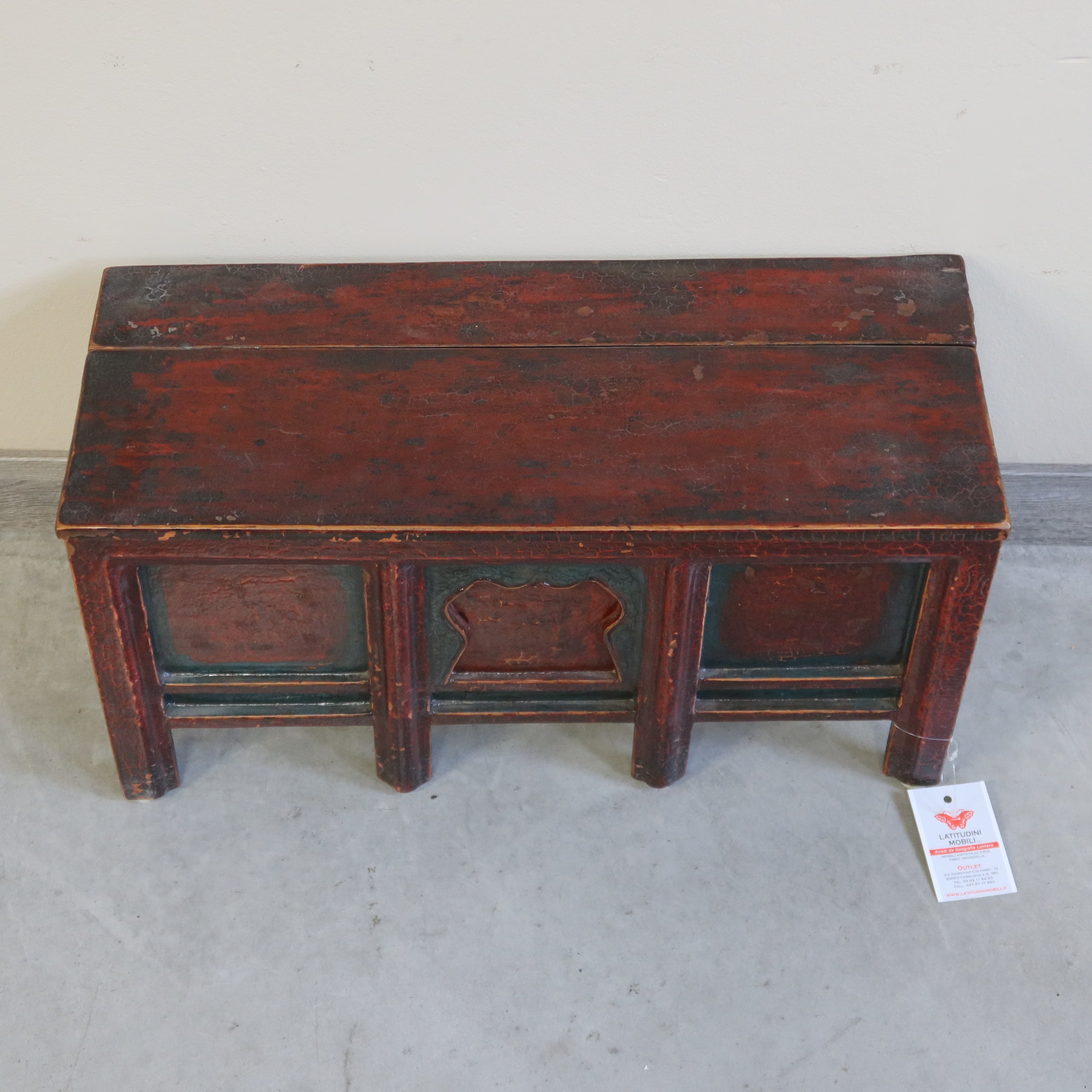 PICCOLO STIPETTO APERTURA DALL'ALTO