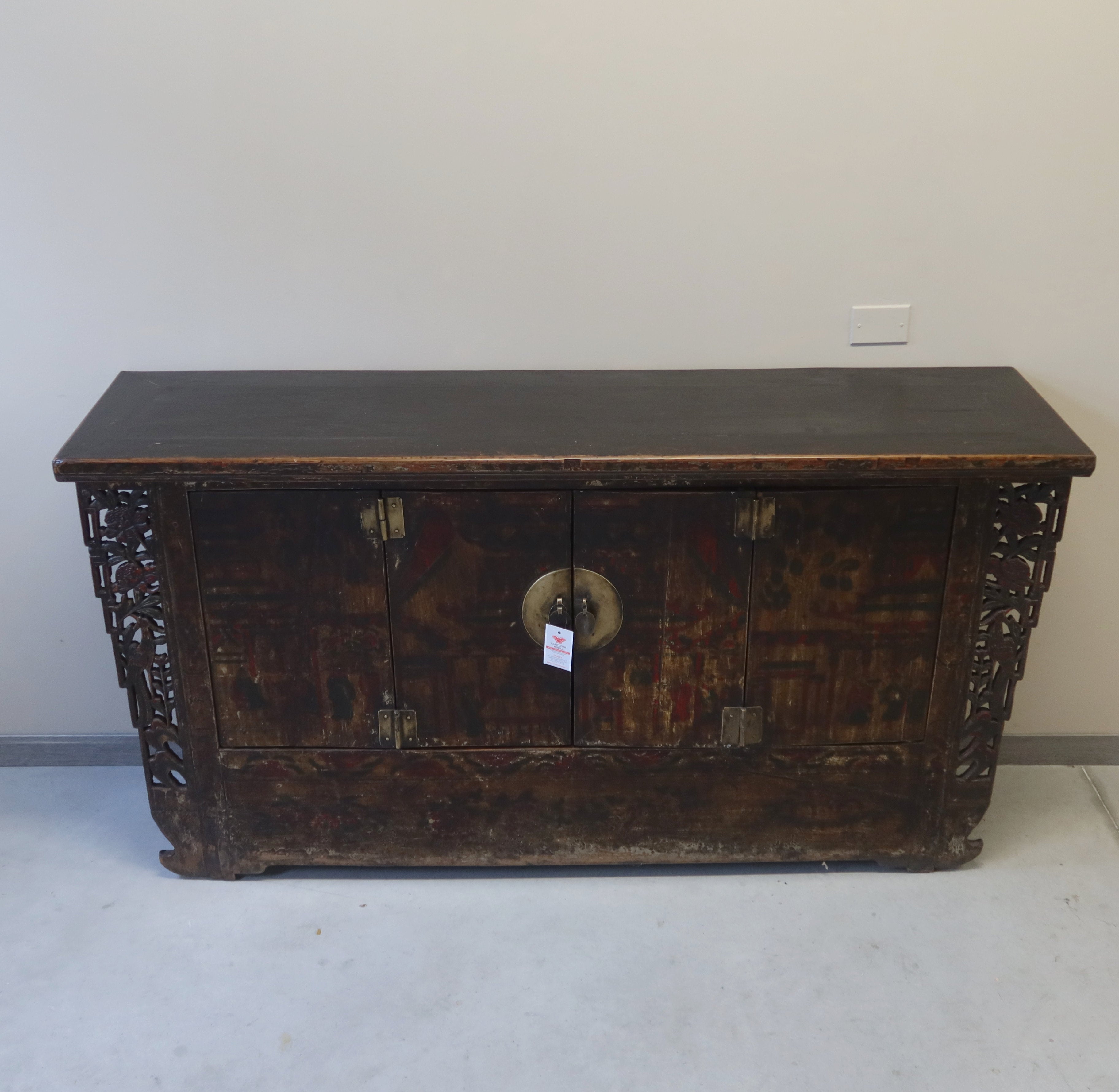 CREDENZA GANZU DEC LIEVE ALI INTAGLIATE