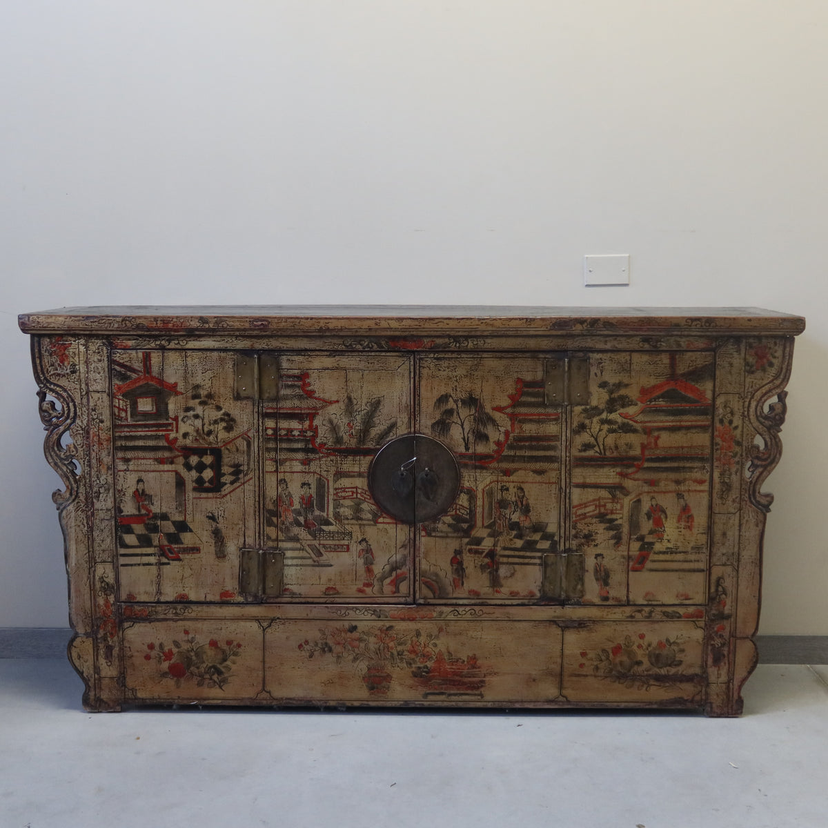 CREDENZA GANZU AD ALTARE ALI INTAGLIATE