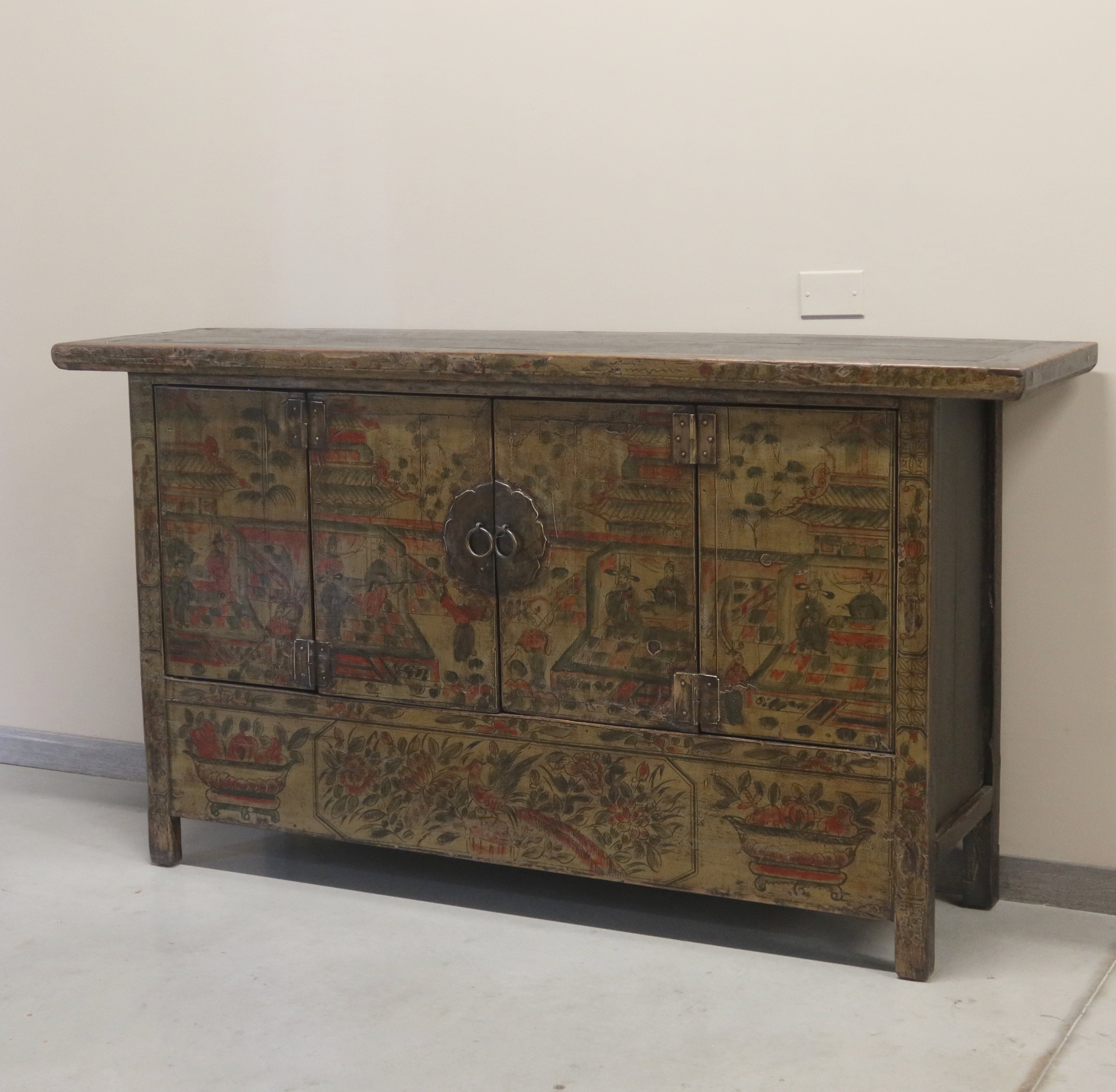 CREDENZA GANZU DECORATA TOP AGGETTANTE