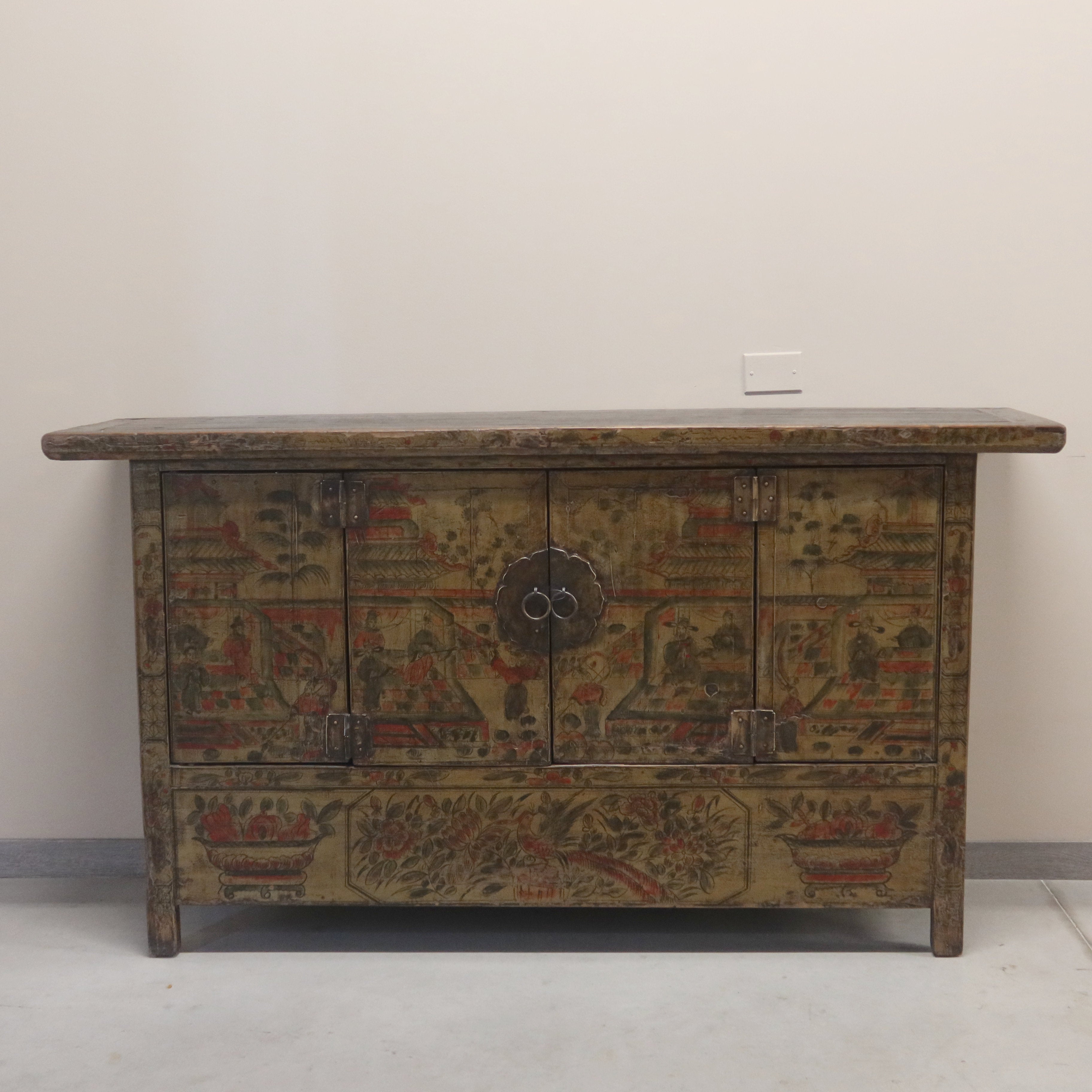 CREDENZA GANZU DECORATA TOP AGGETTANTE