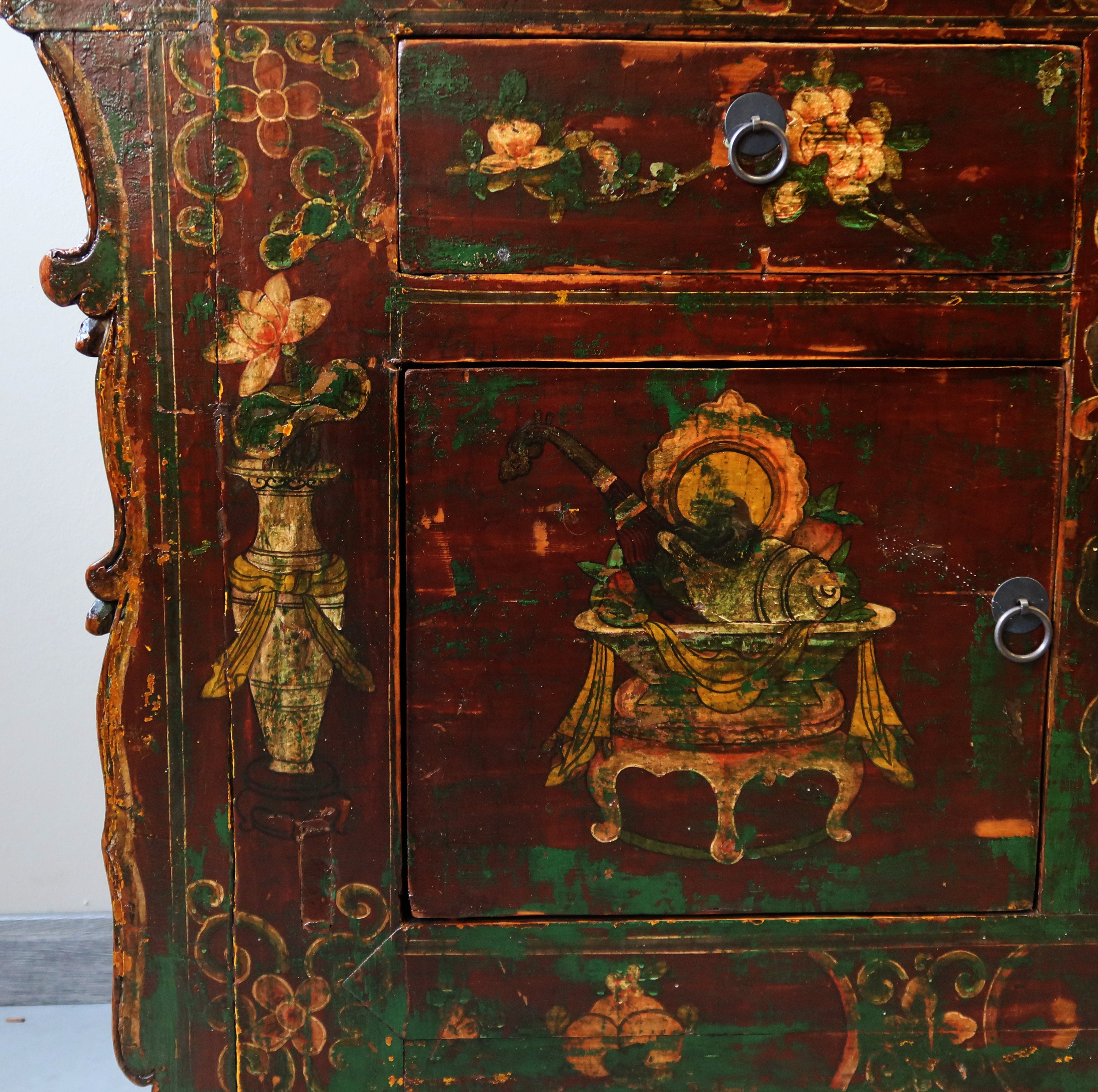 CREDENZA CINESE DEL GANZU AD ALTARE