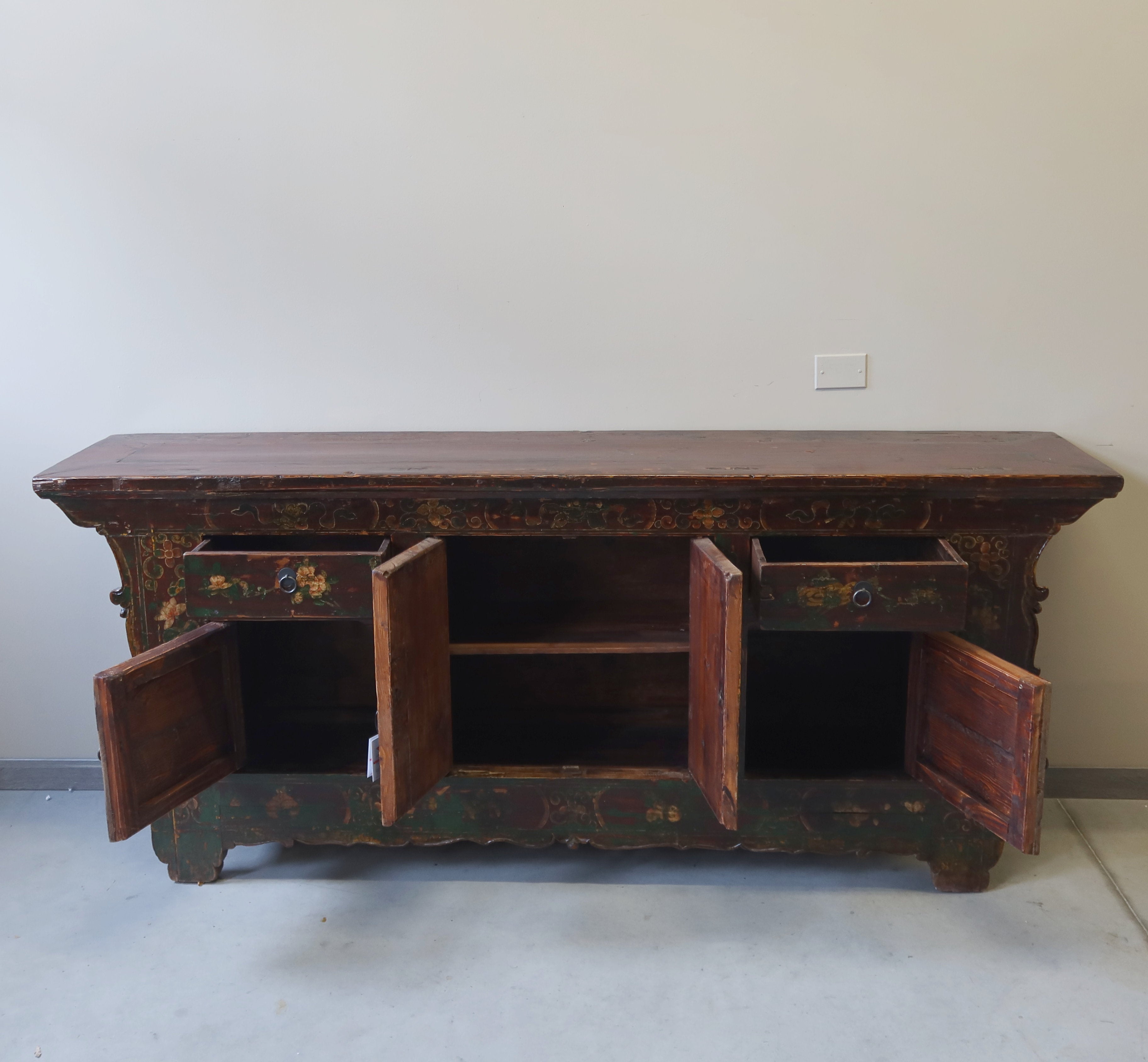 CREDENZA CINESE DEL GANZU AD ALTARE