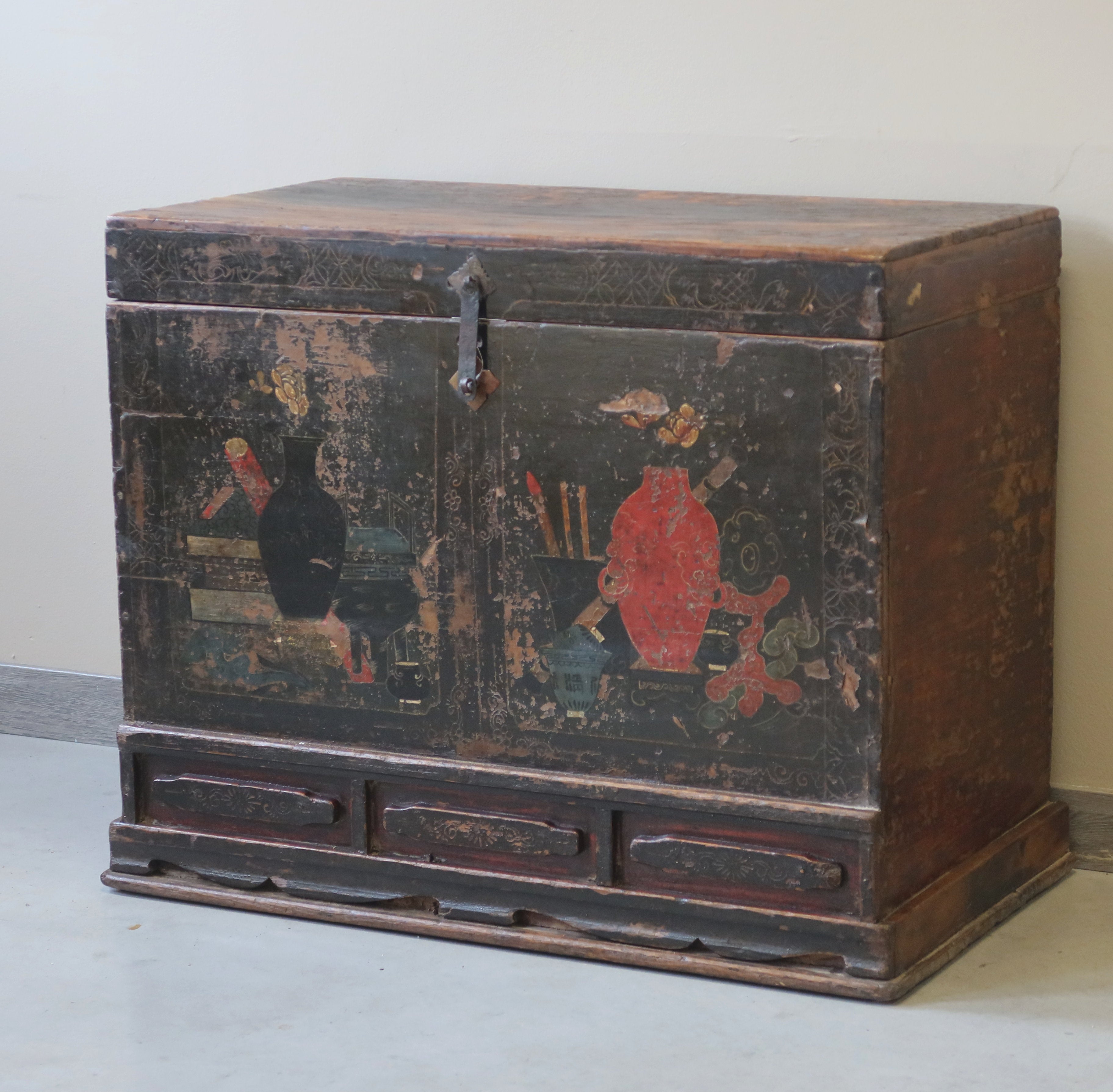 BAULE GANZU NERO DEC CON BASE