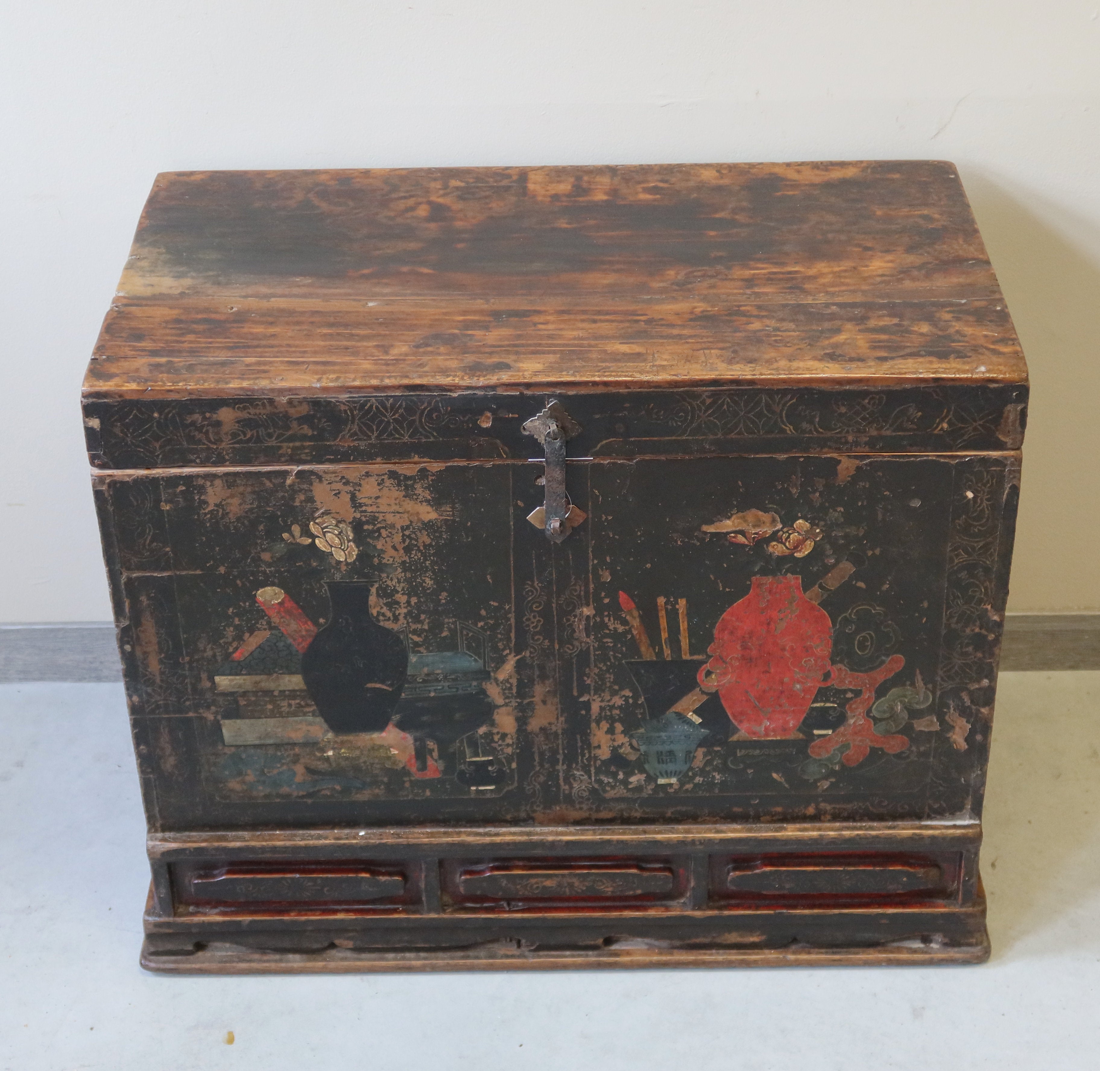 BAULE GANZU NERO DEC CON BASE