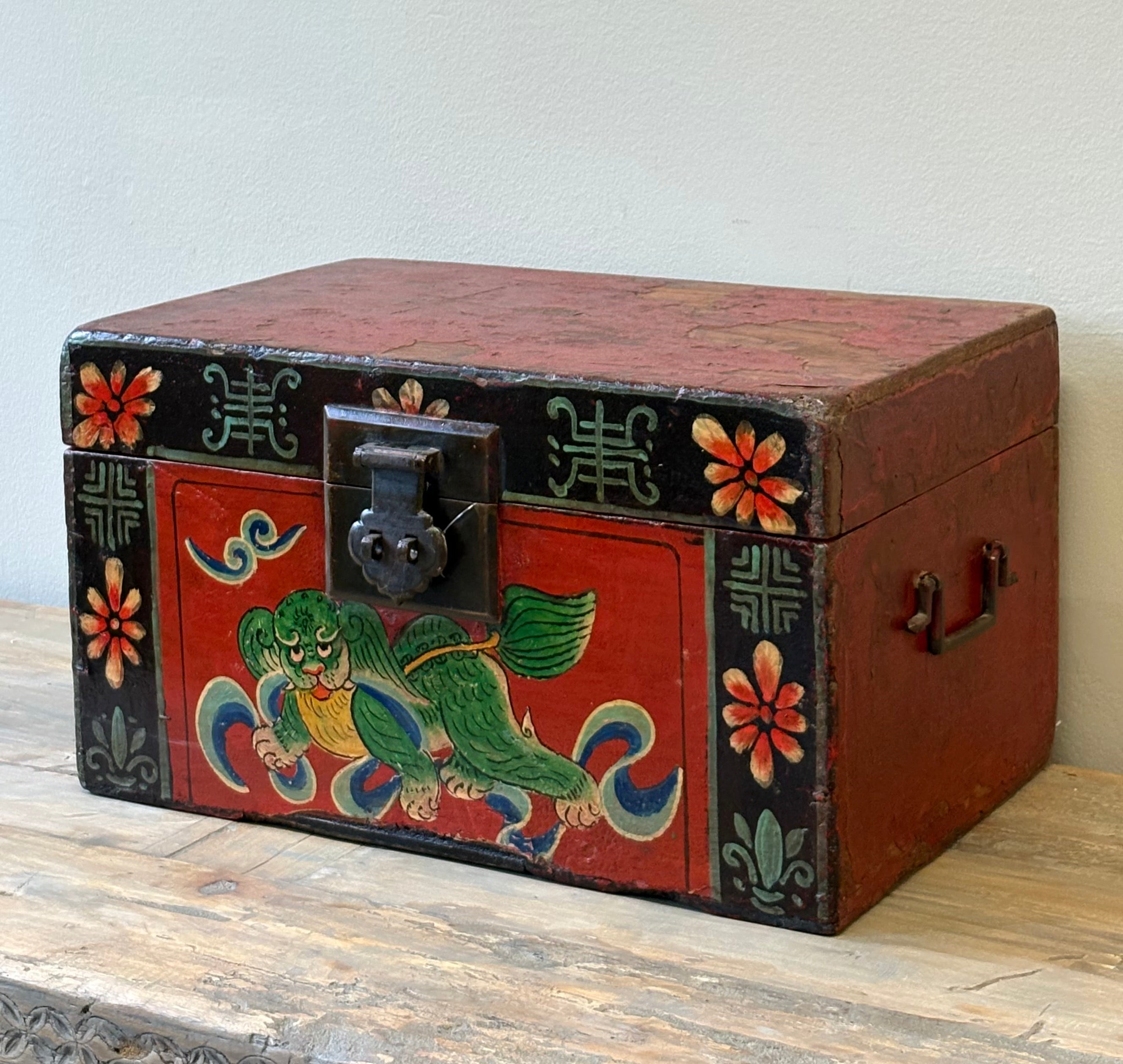 BAULETTO MONGOLIA DECORATO "LEONCANE"