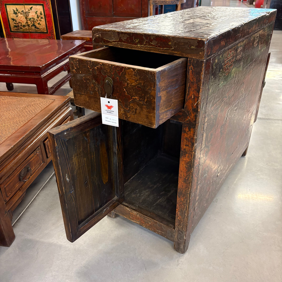 CREDENZA MONGOLIA APERTURA LATERALE FRONTE DECORATO