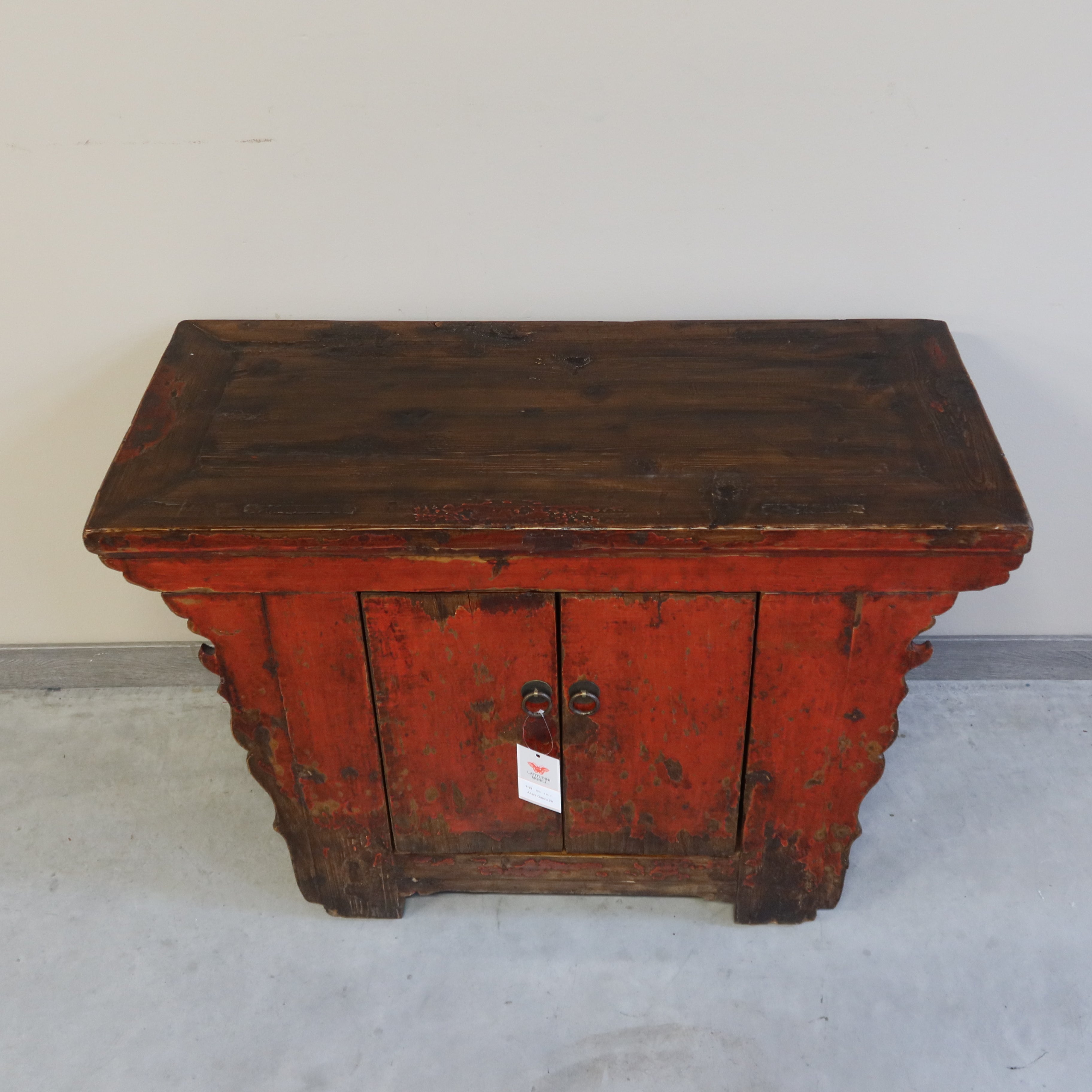 CREDENZINO AD ALTARE CINESE LACCA ROSSA