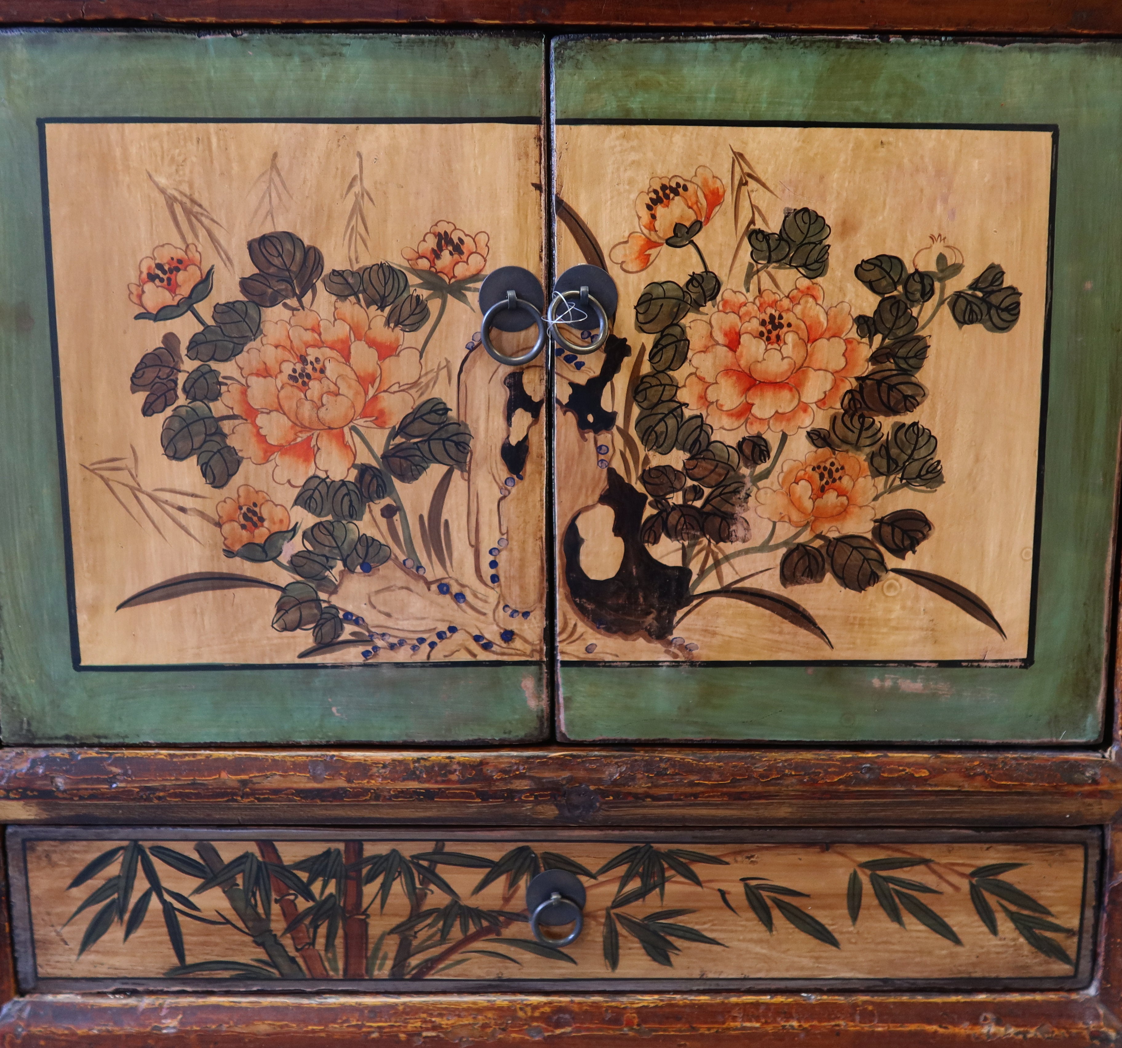 CREDENZA BASSA GANZU 3 PANNELLI
