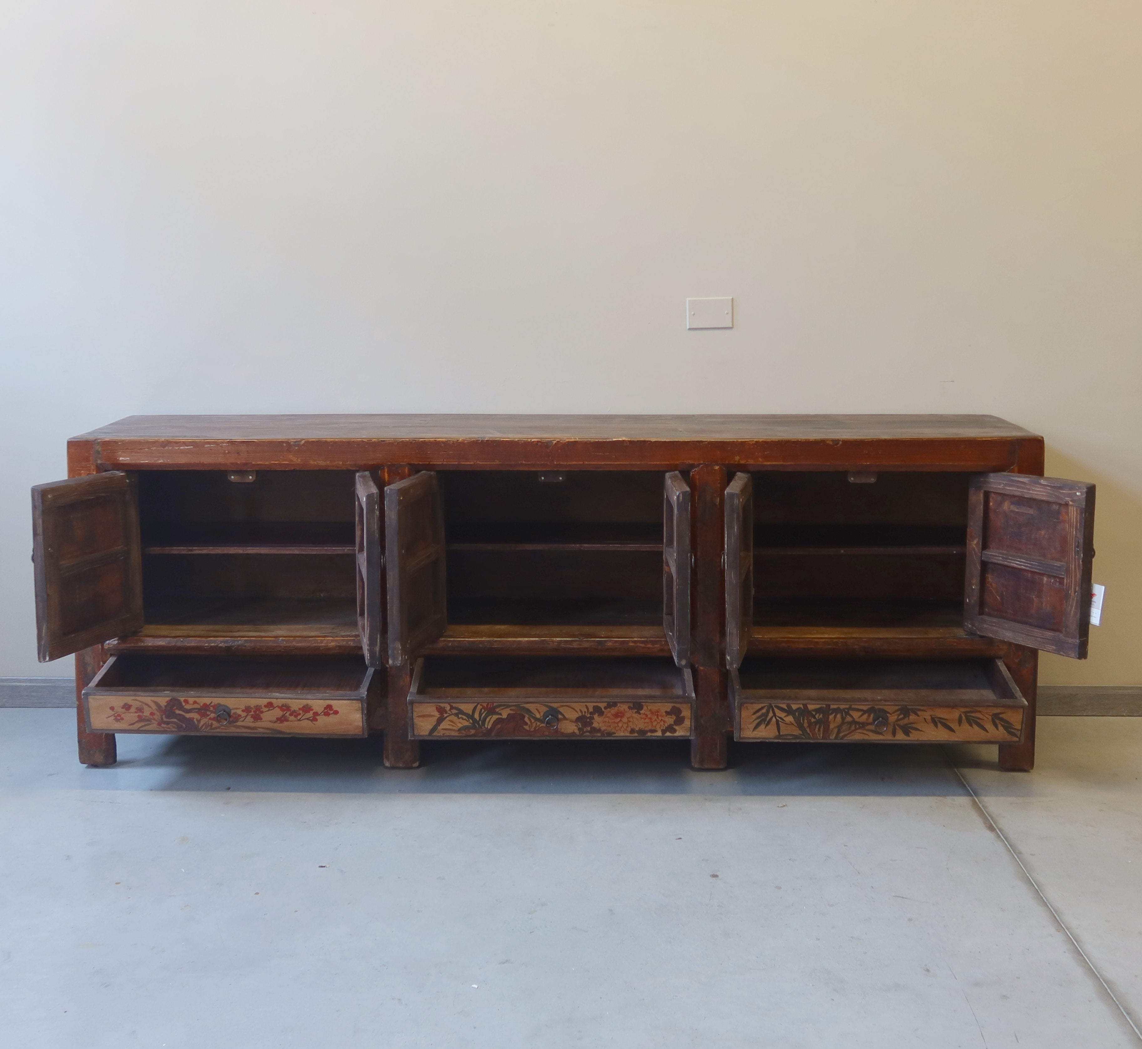 CREDENZA BASSA GANZU 3 PANNELLI