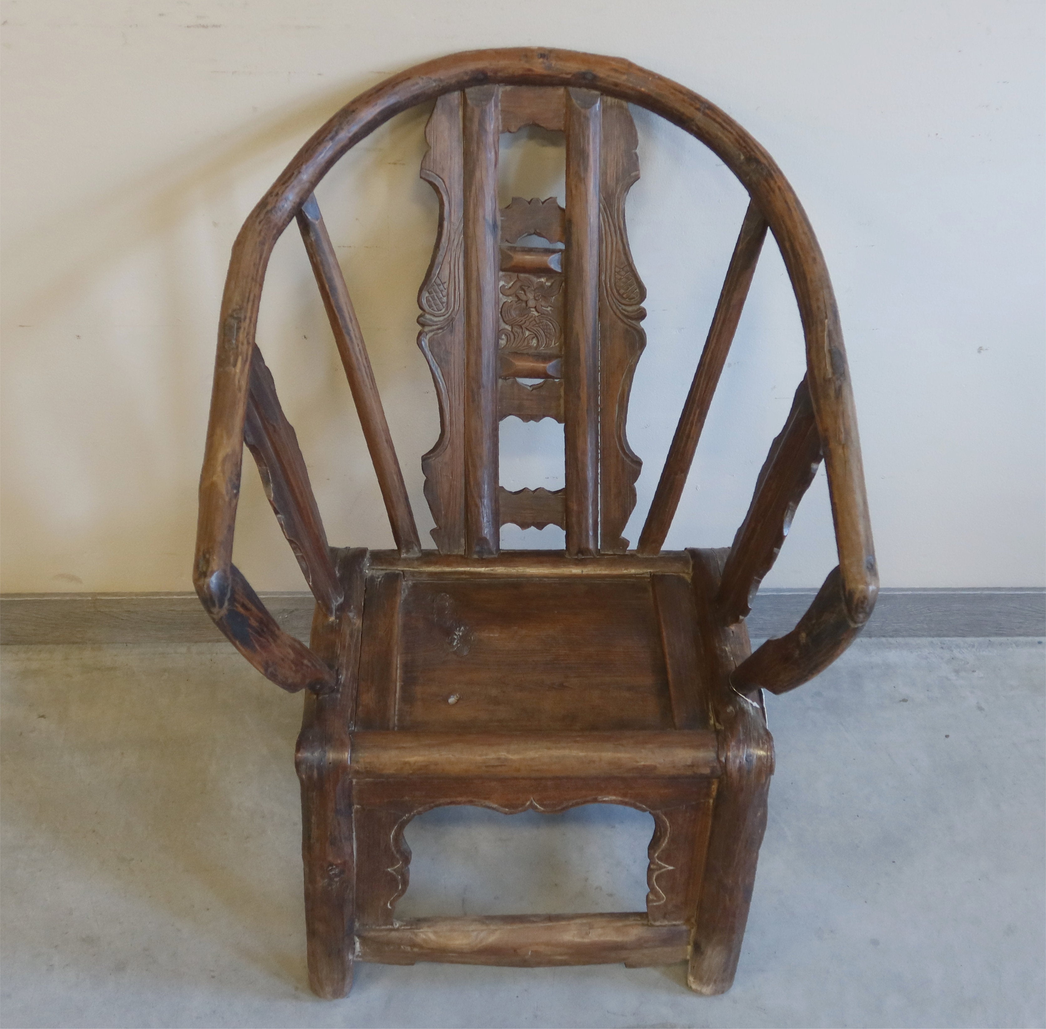 SEDIA OLMO CINESE CON INTAGLI