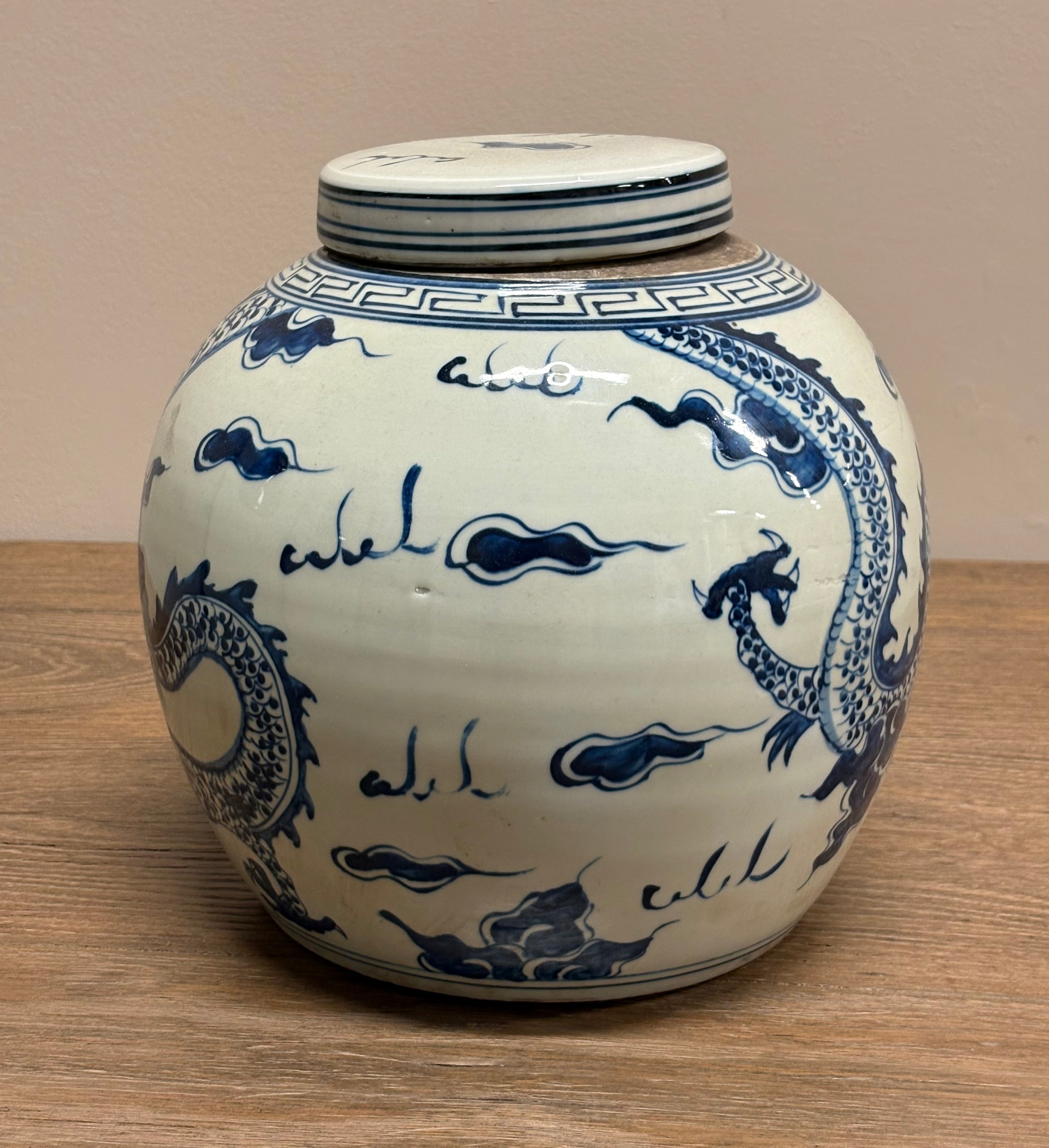 VASO CINESE IN CERAMICA DECORATA