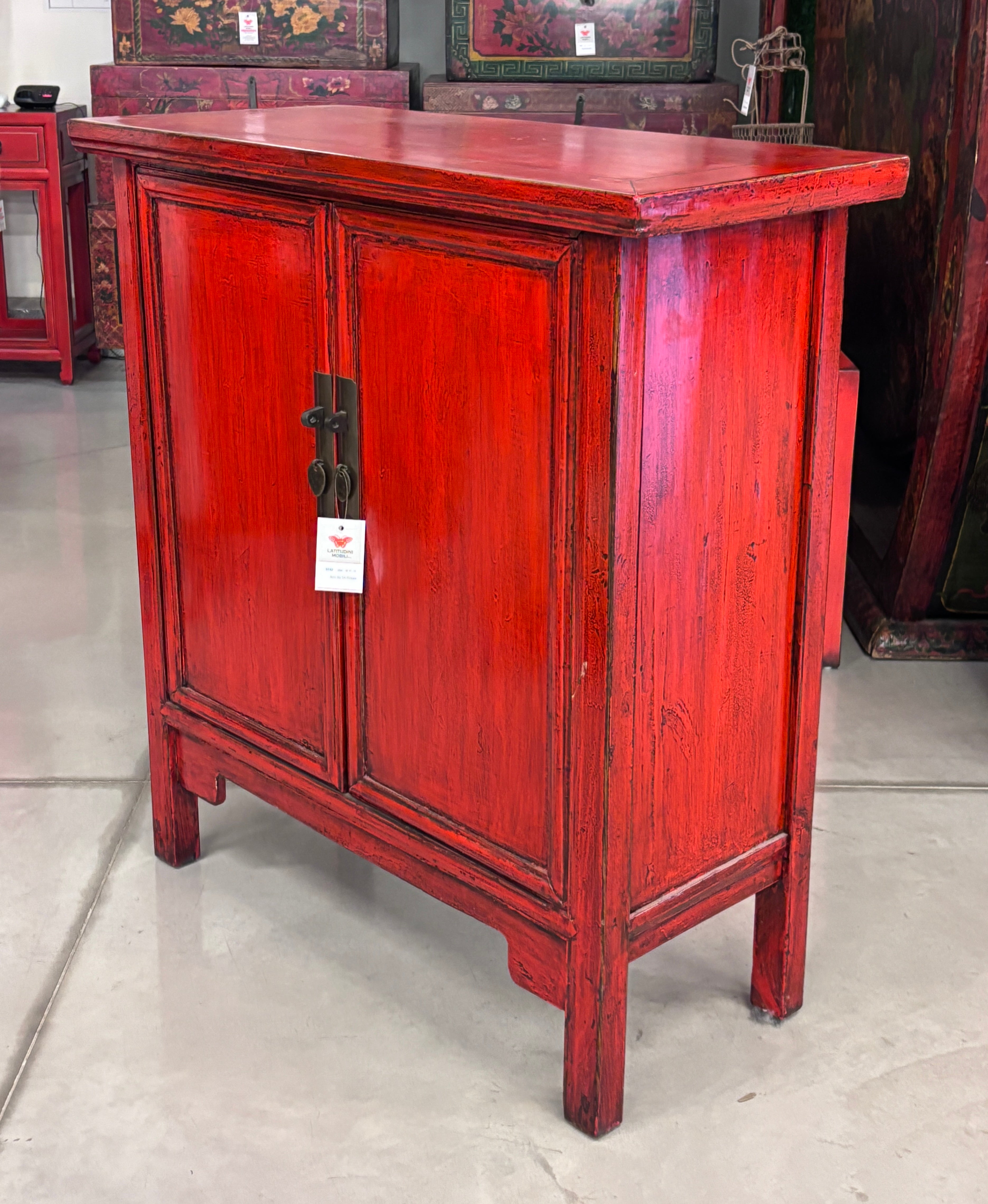 CREDENZA ALTA LACCA ROSSA