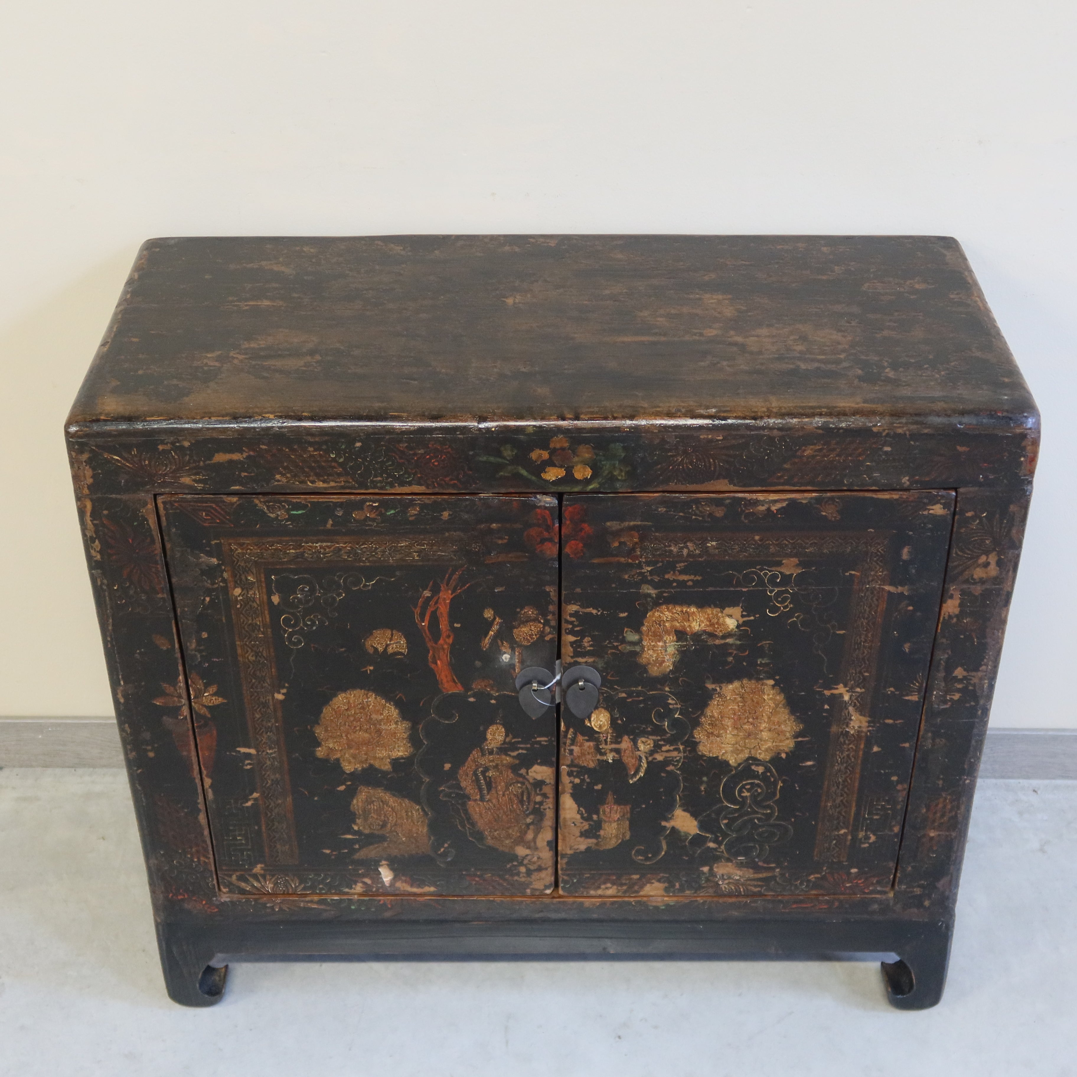 BAULE CINESE DECORATO CON APERTURA FRONTALE