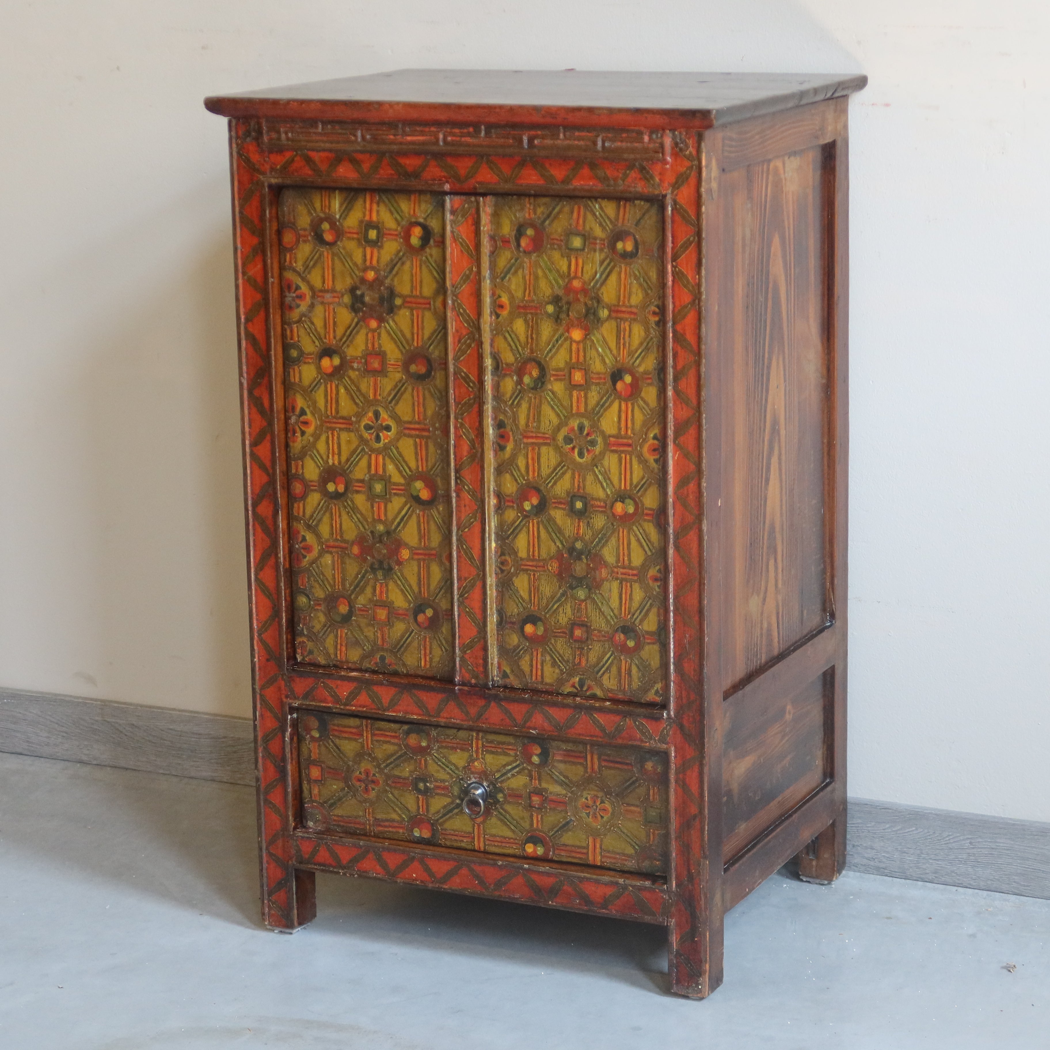 CREDENZINO TIBET DECORATO