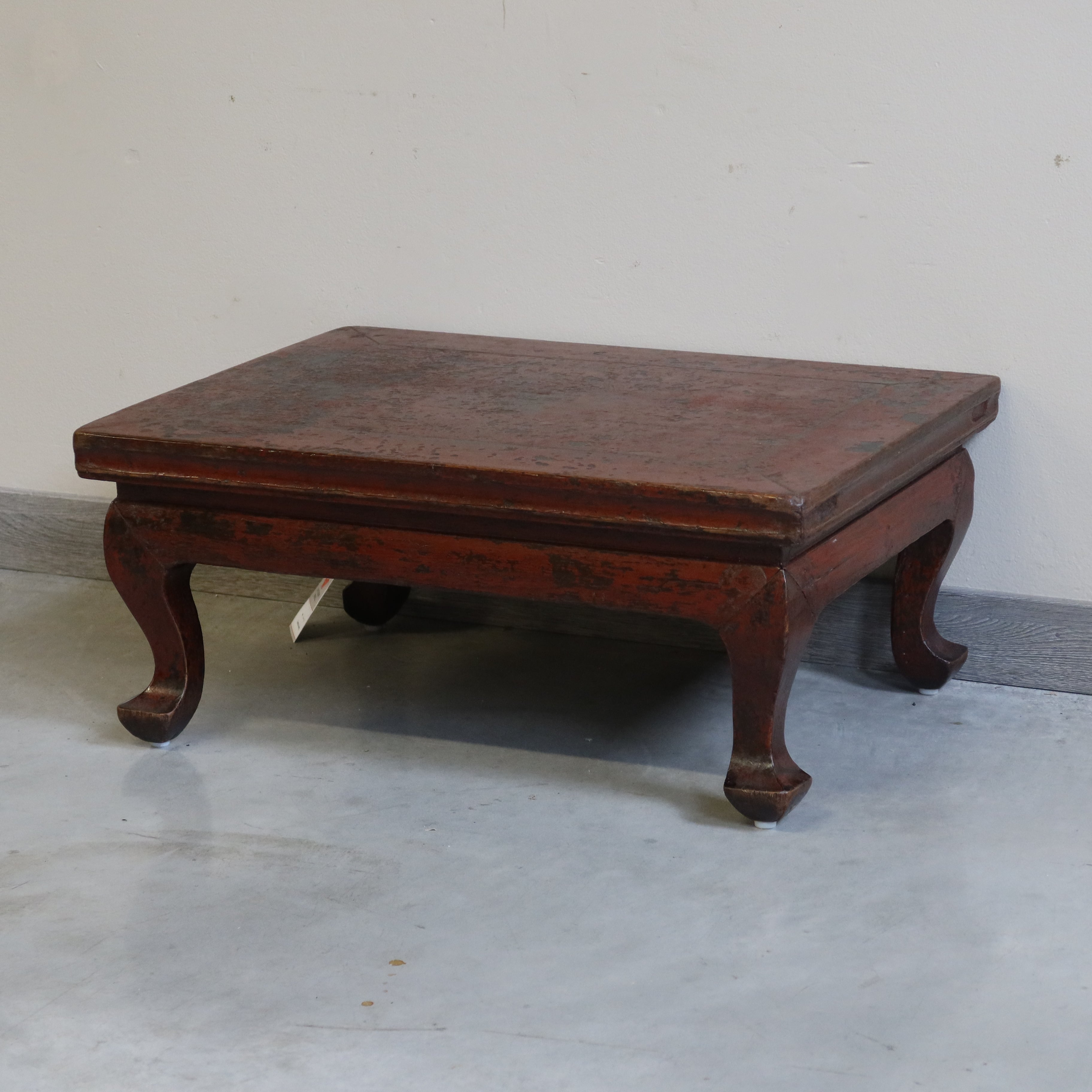 TAVOLINO OLMO CINESE GAMBE ARCUATE