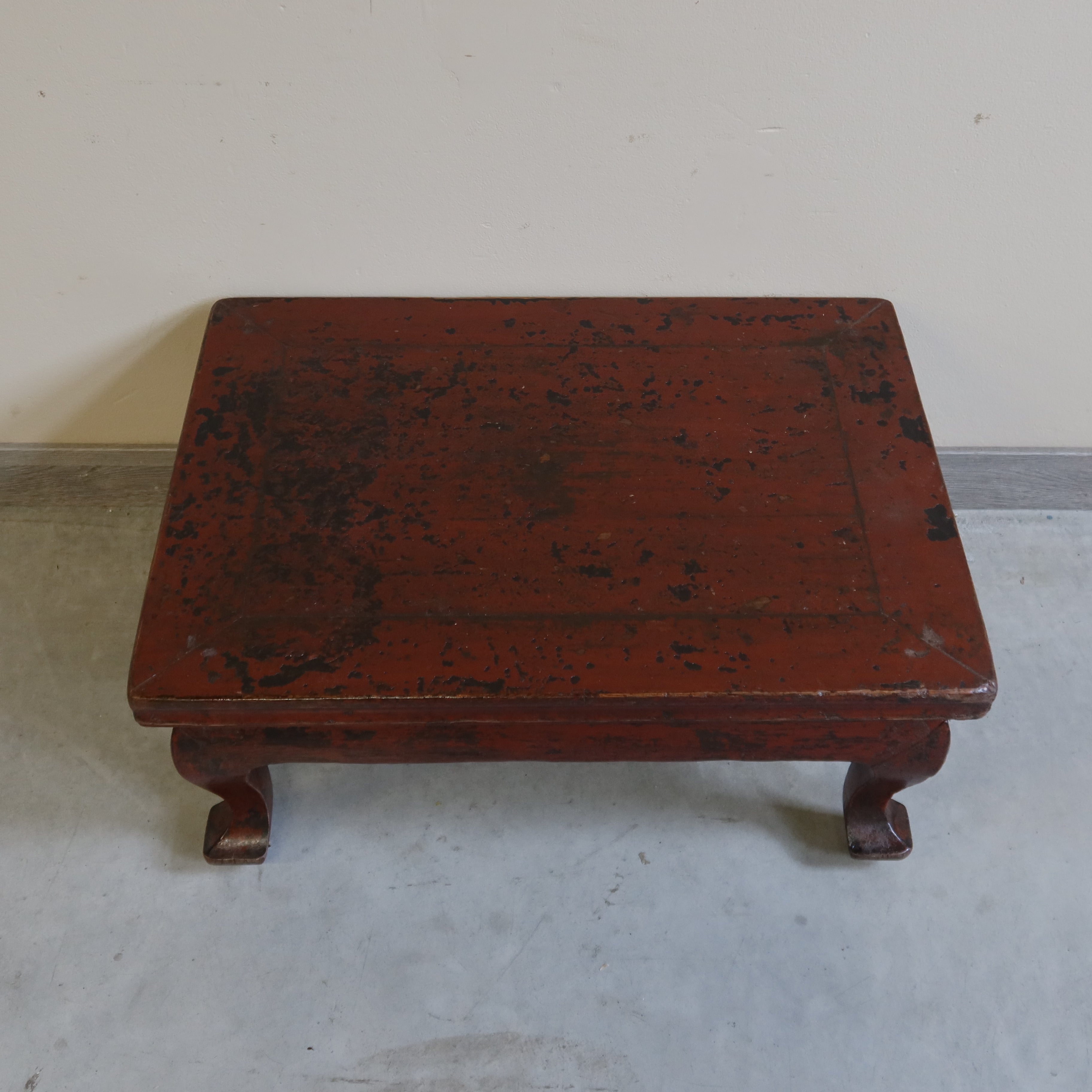 TAVOLINO OLMO CINESE GAMBE ARCUATE