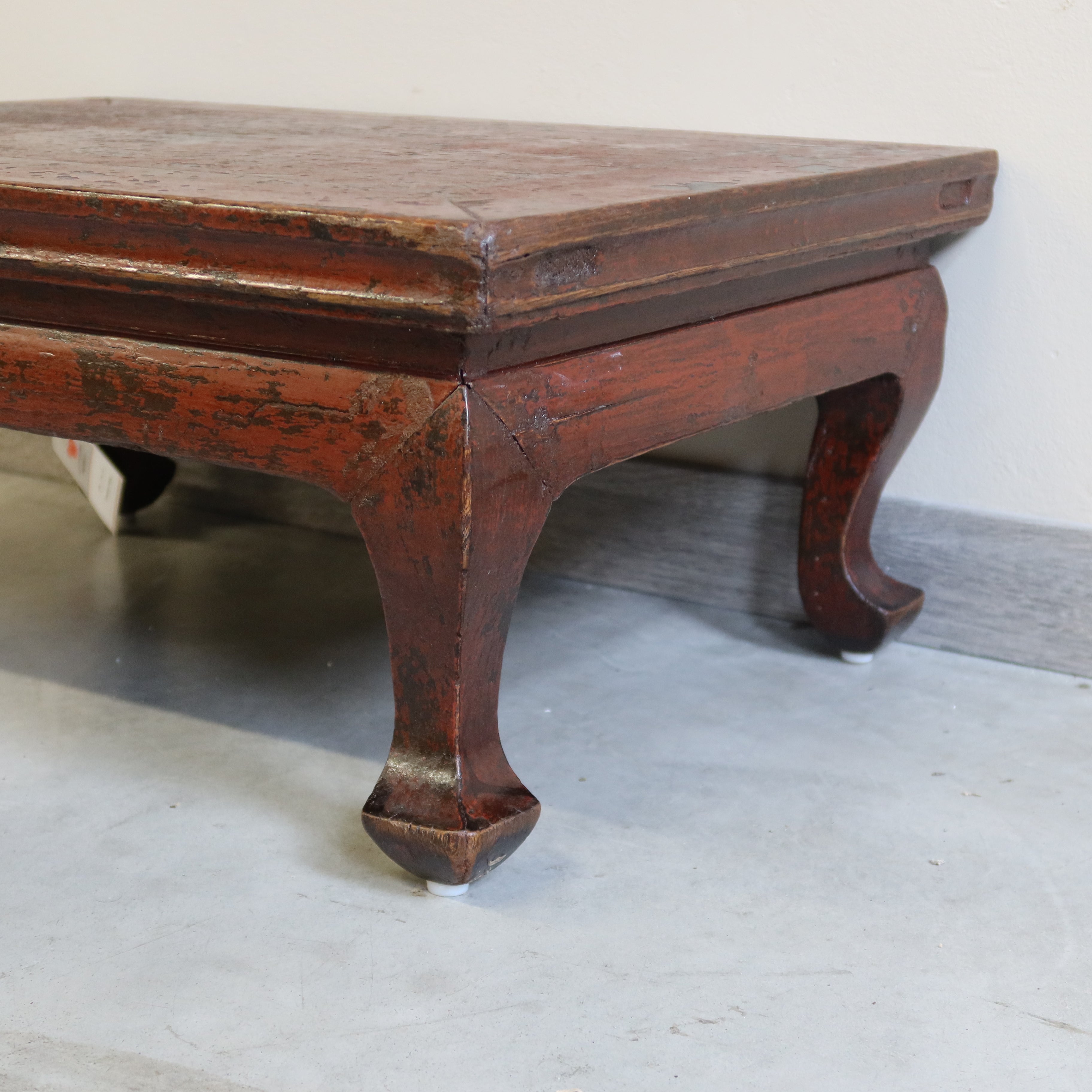 TAVOLINO OLMO CINESE GAMBE ARCUATE