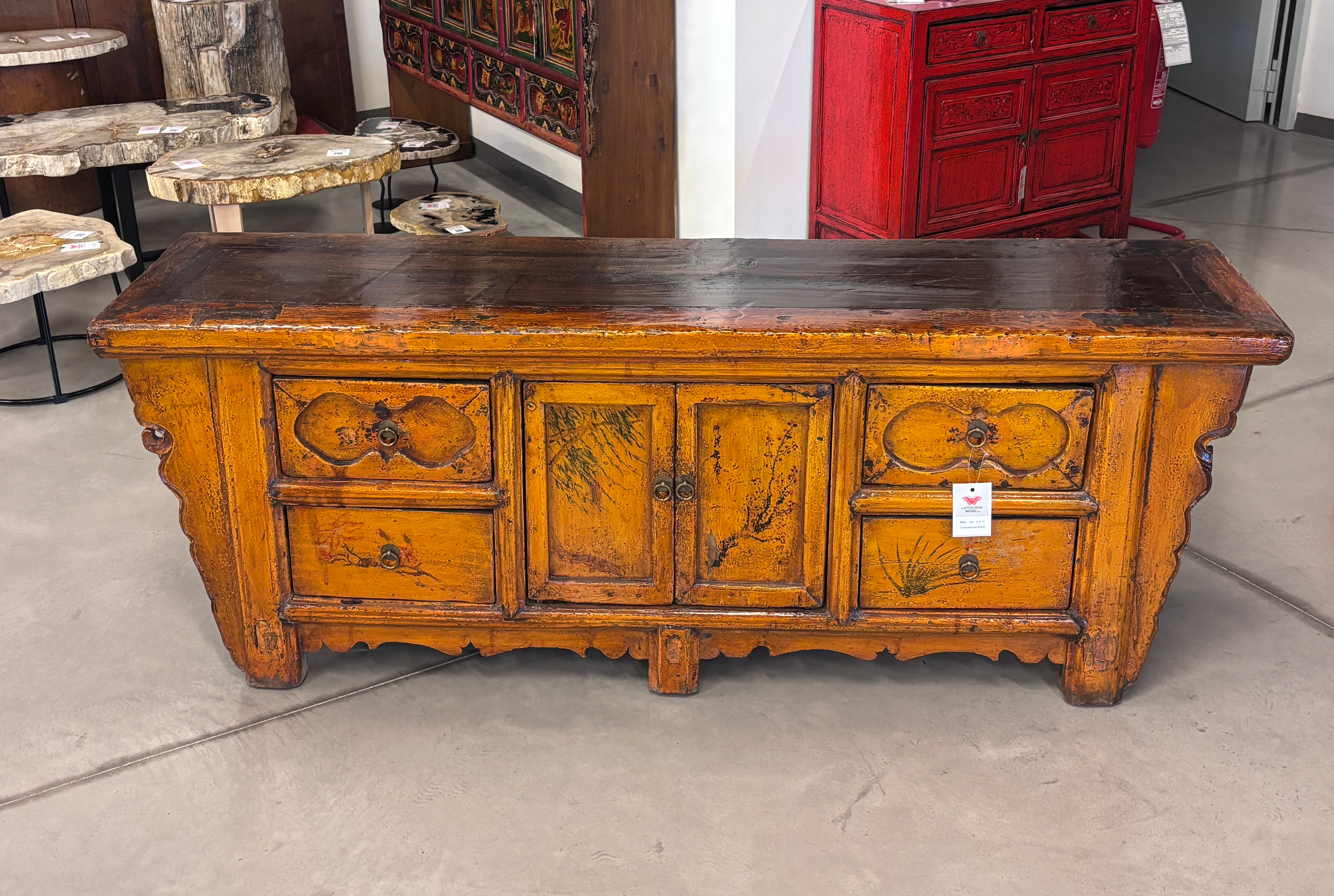 CASSAPANCA LACCATA CINESE AD ALTARE