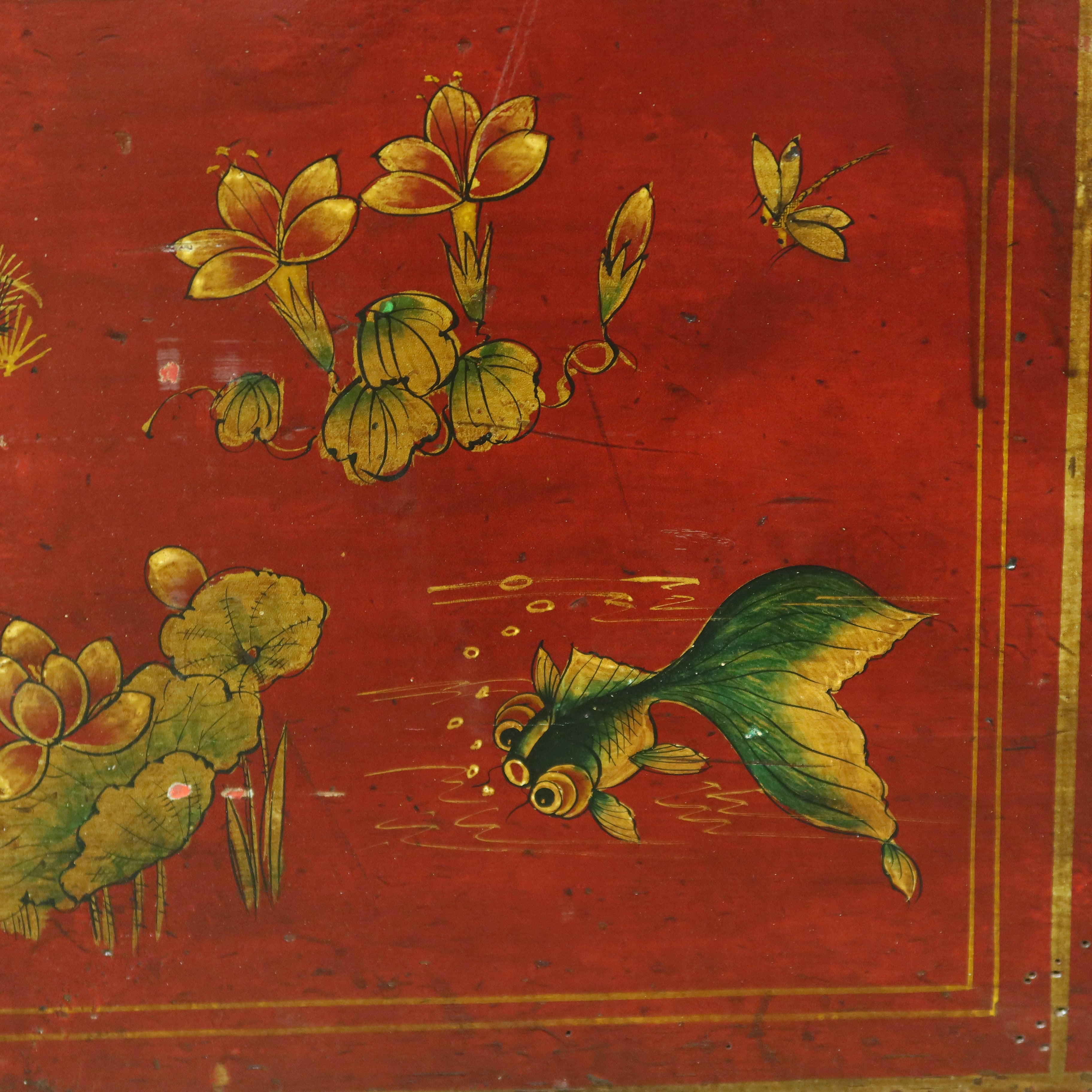 GRANDE BAULE DEL GANZU ROSSO DECORATO