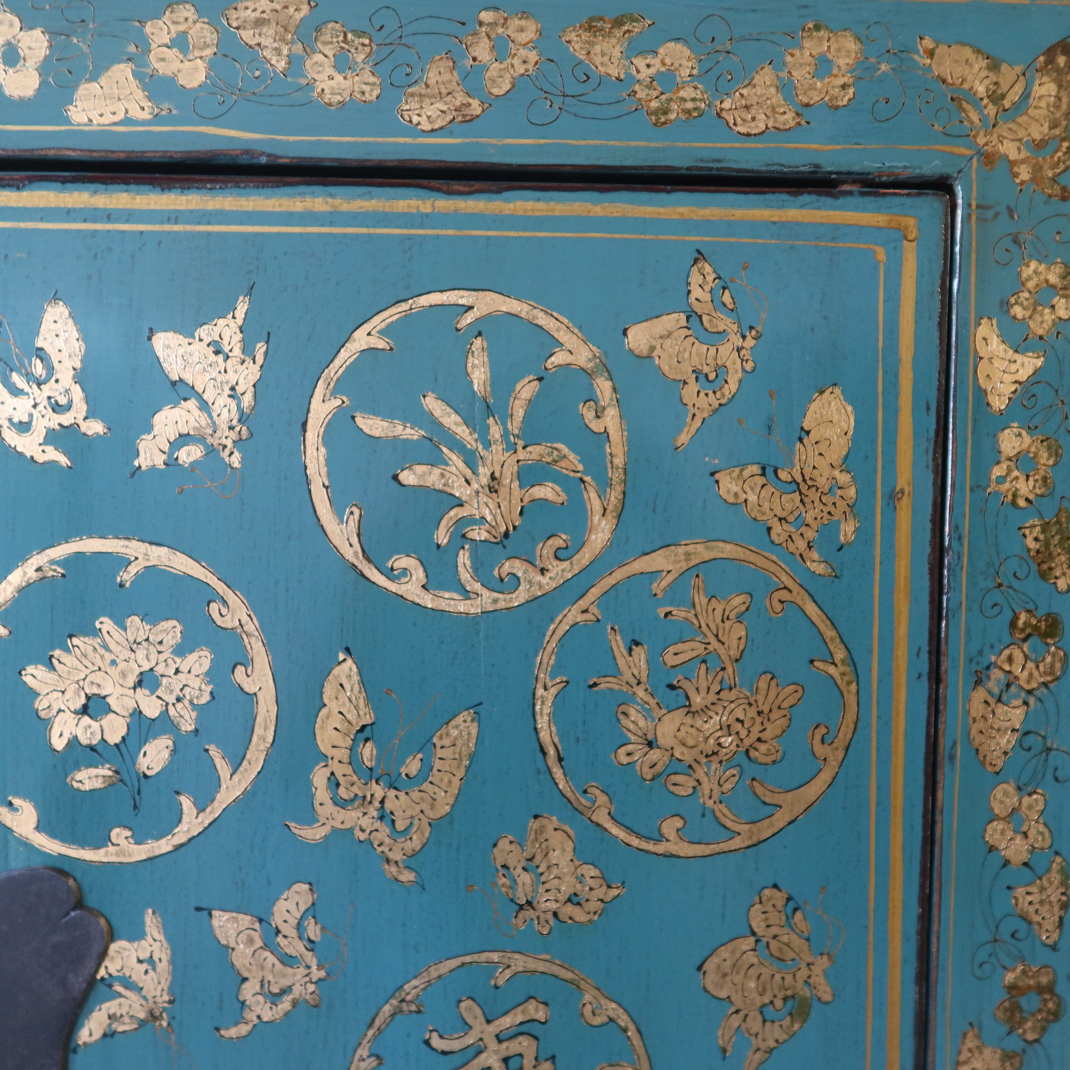 ARMADIO SHANXI LACCATO E DECORATO
