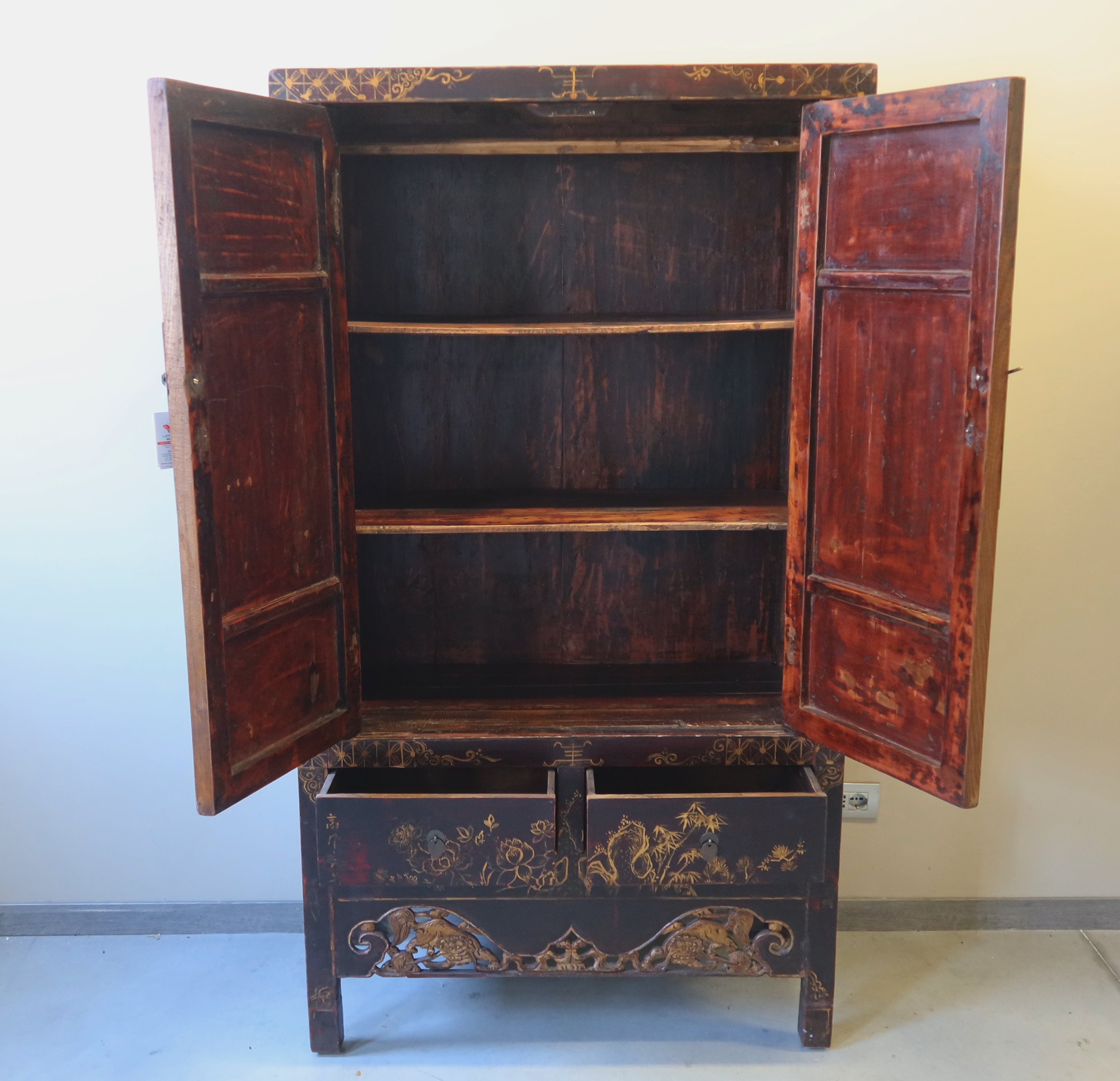 ARMADIO CINESE NERO DECORATO DELLO SHANXI