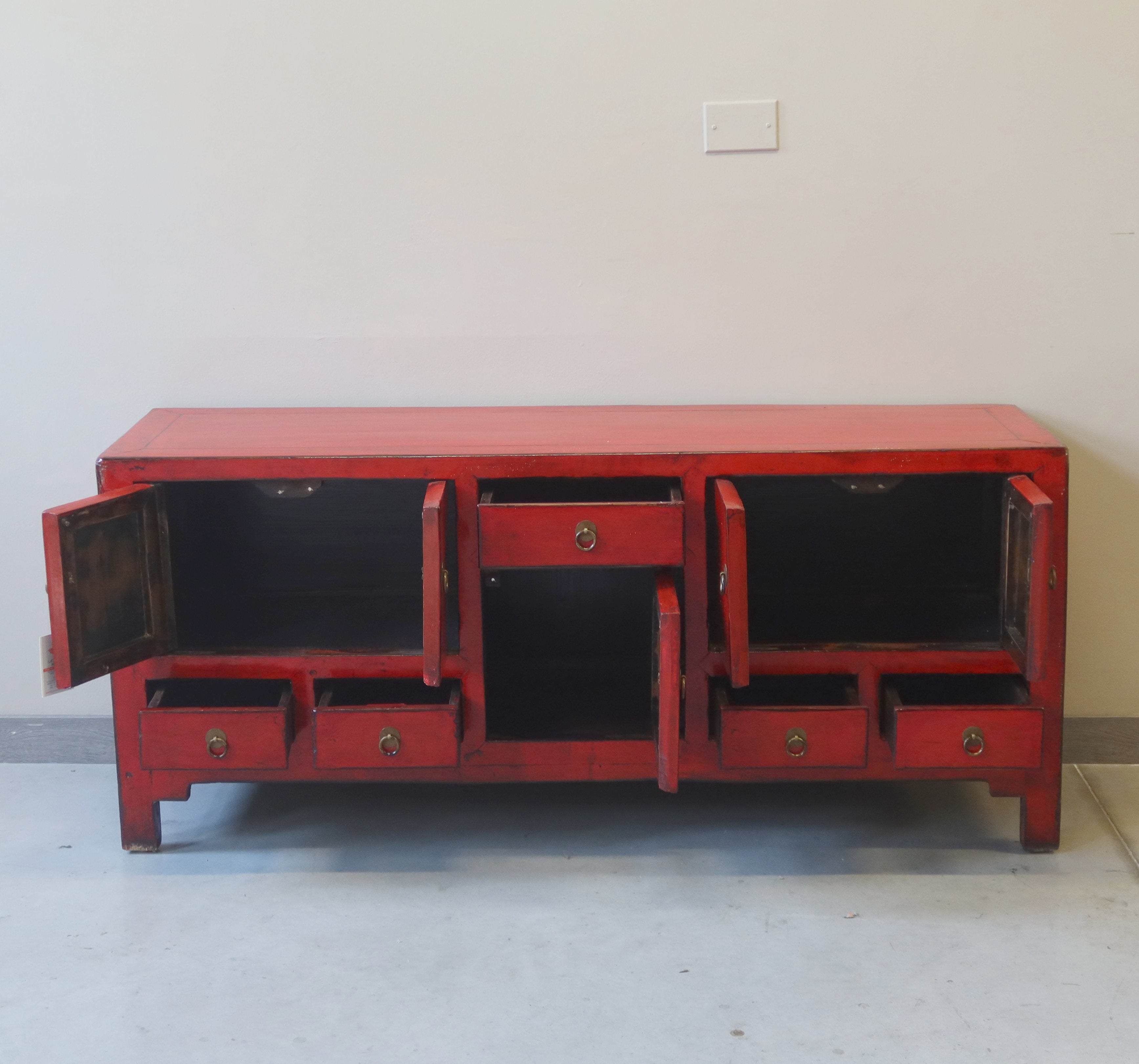 MOBILE PORTA-TV ETNICO IN LACCA ROSSA