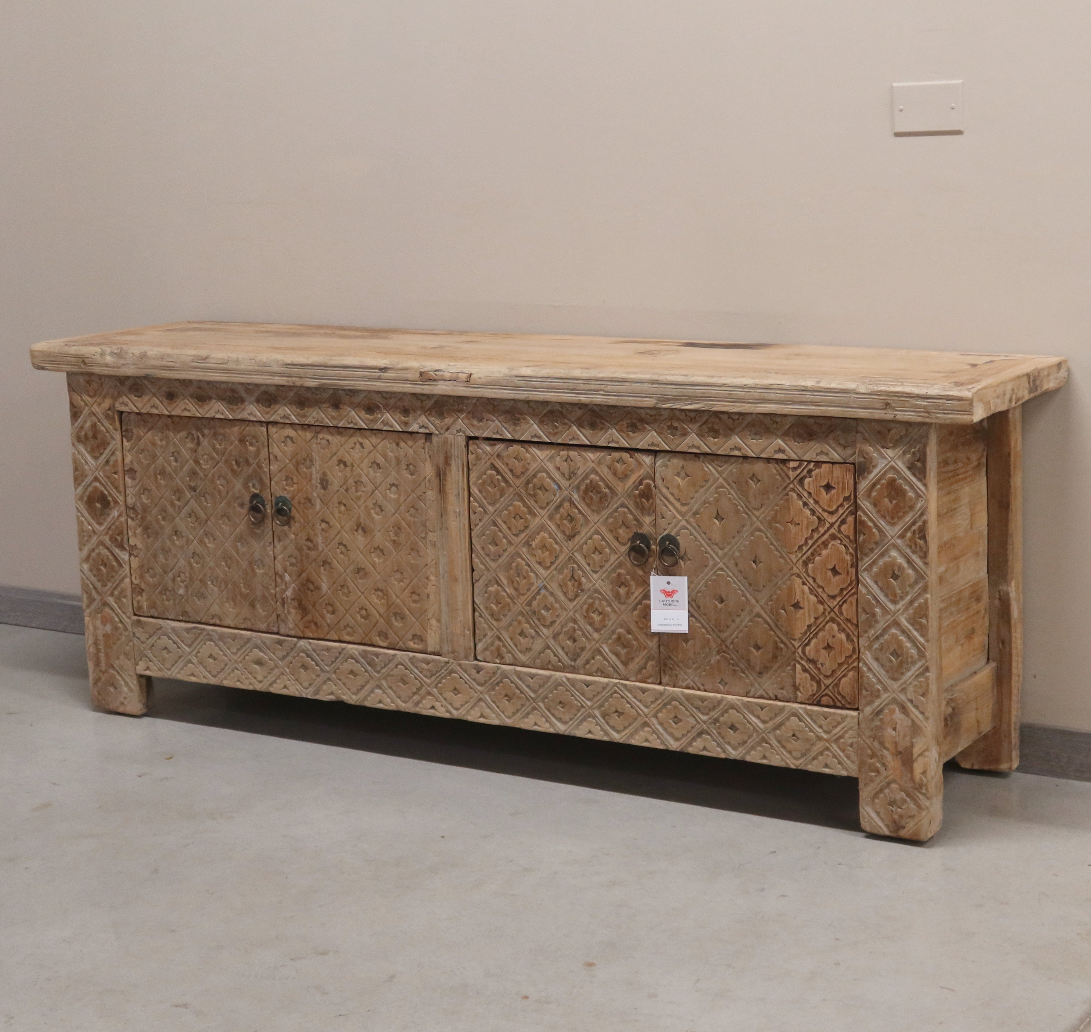 CASSAPANCA DI XINJIANG OLMO BIONDO CON INTAGLI