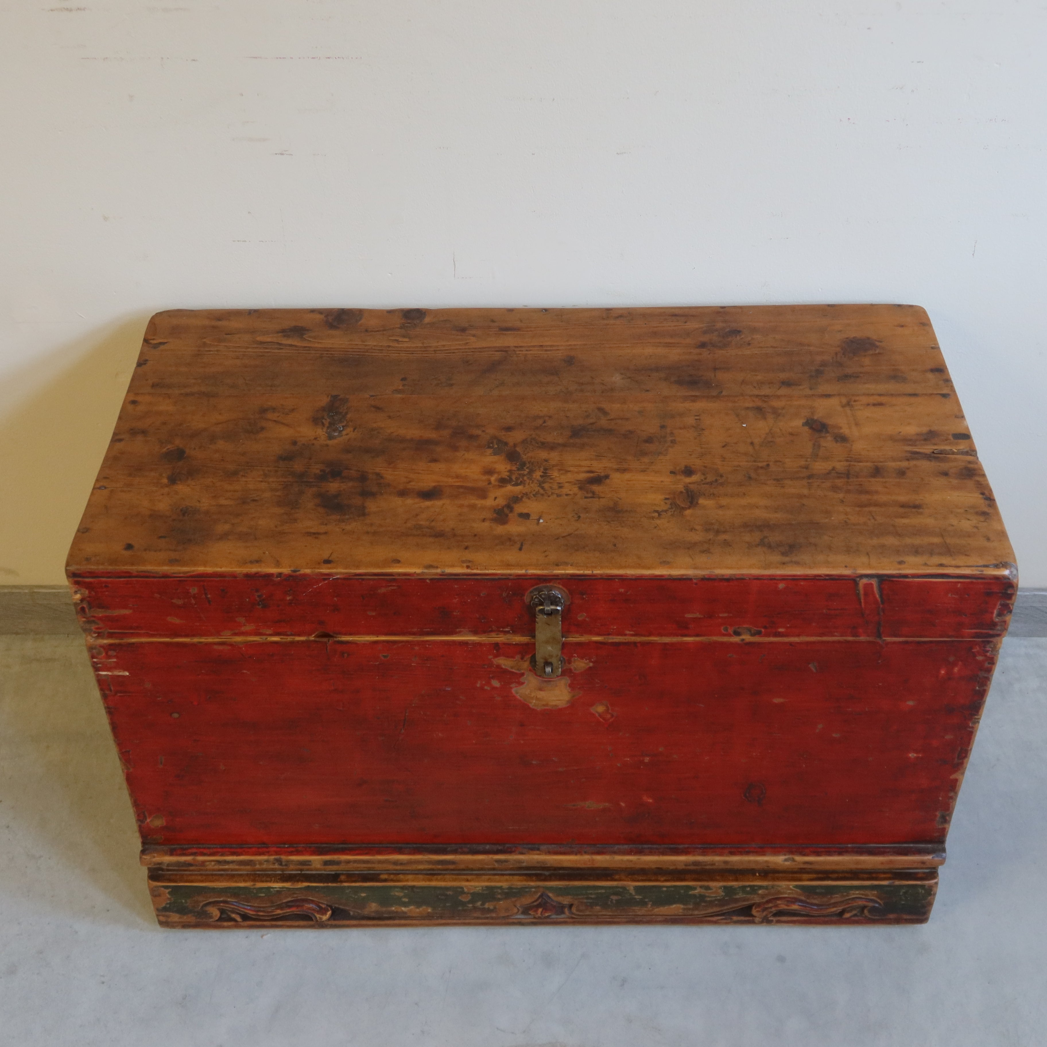 BAULE GANZU CON BASE