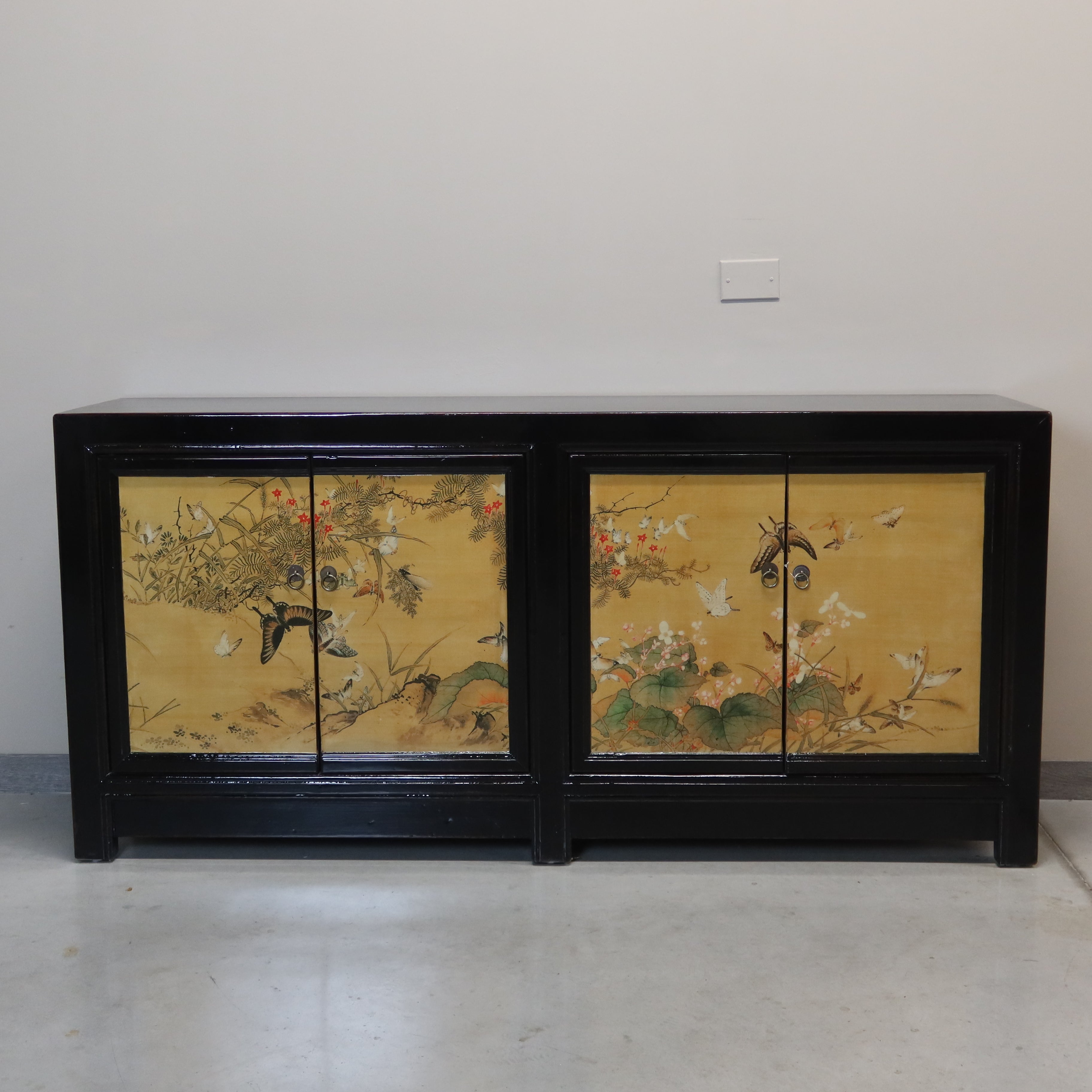 MADIA MONGOLIA IN LACCA DECORATA