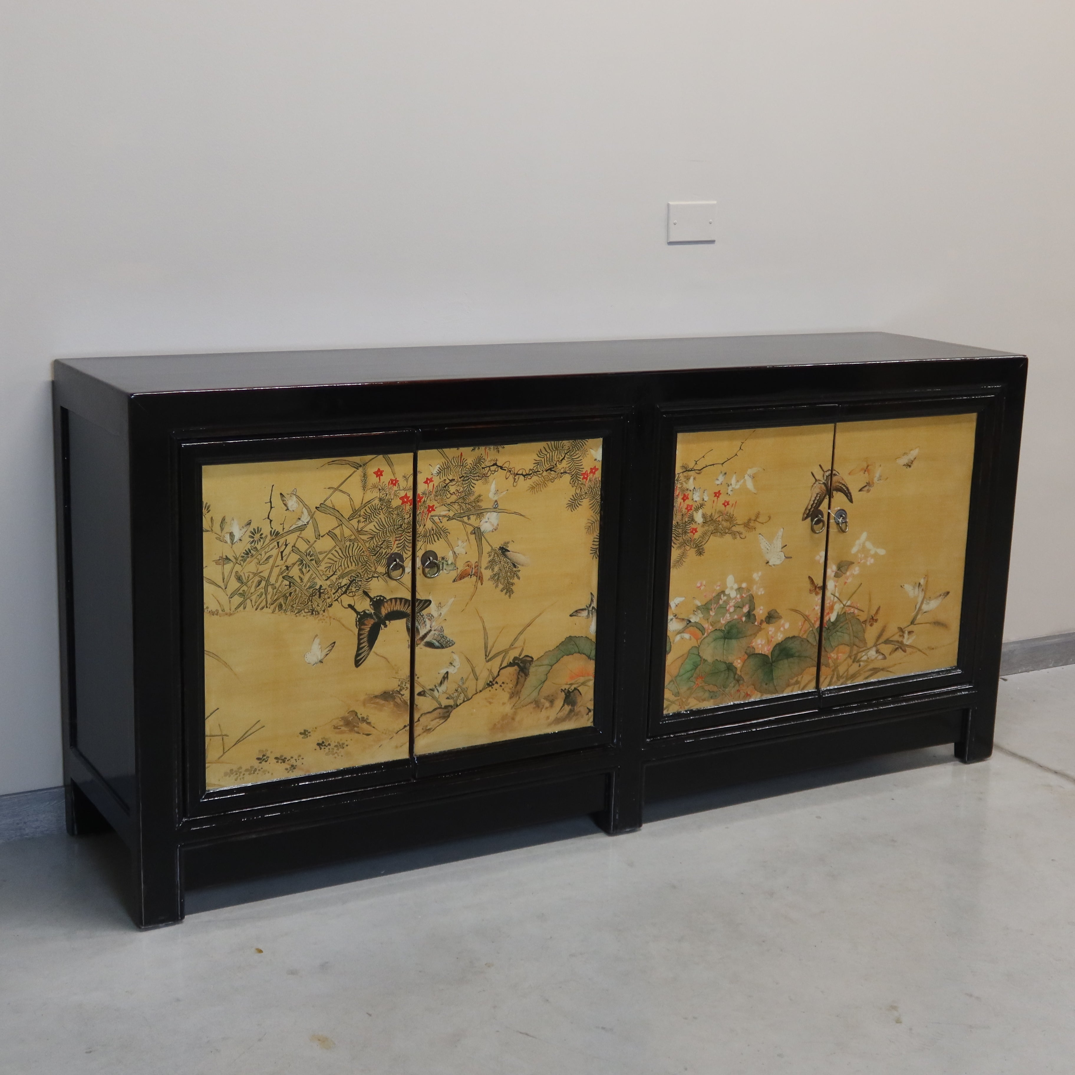 MADIA MONGOLIA IN LACCA DECORATA