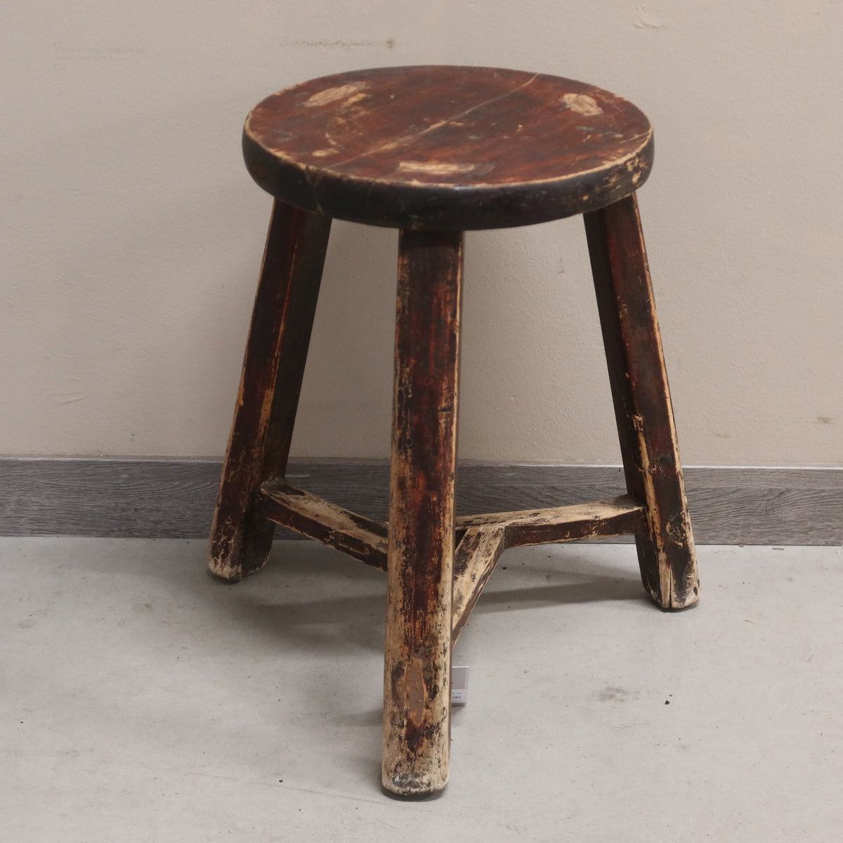 SGABELLINO CINESE TONDO GAMBE A TRAPEZIO