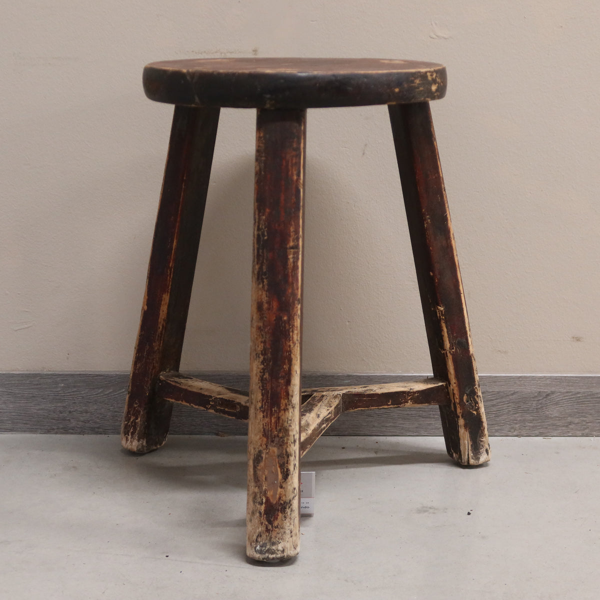 SGABELLINO CINESE TONDO GAMBE A TRAPEZIO