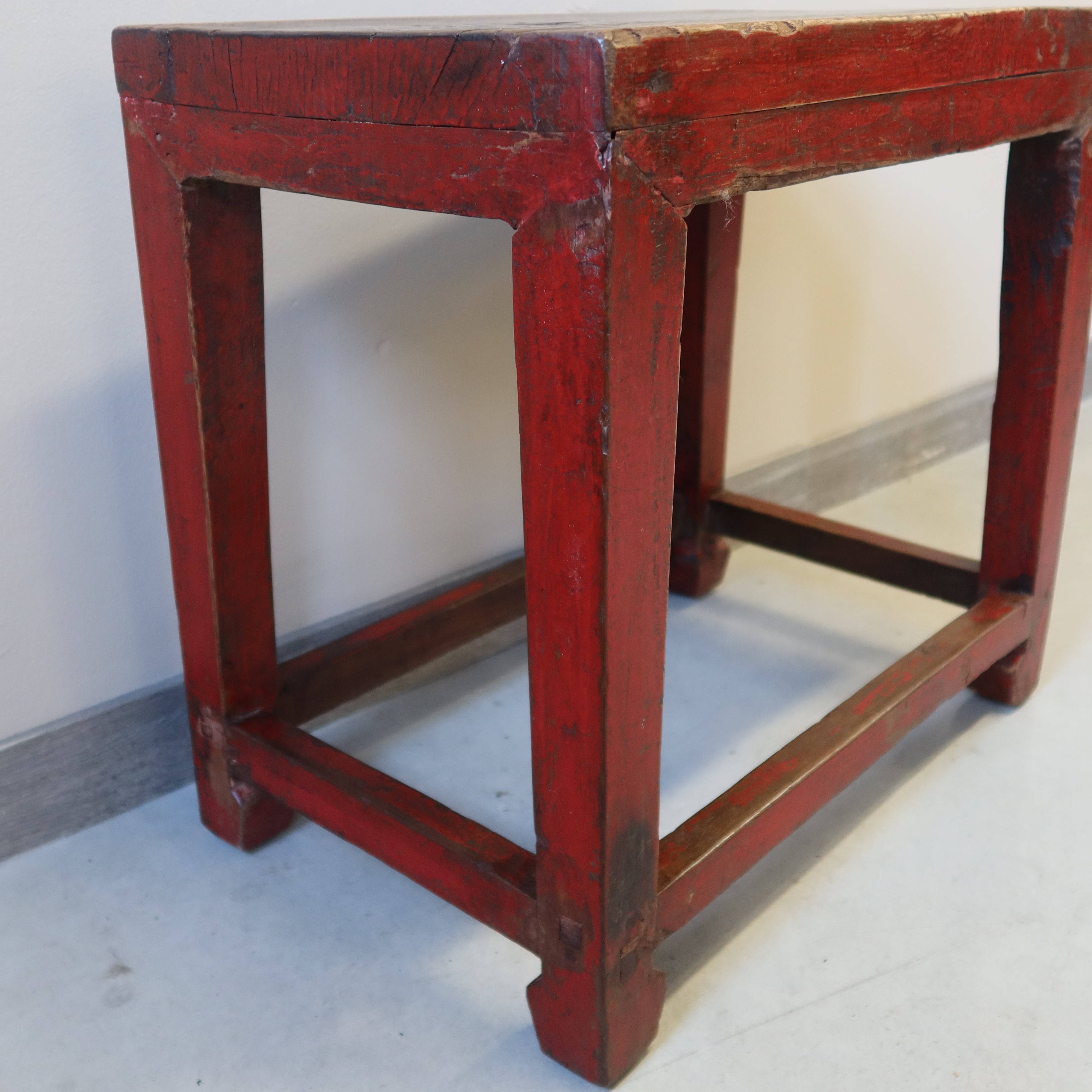 SGABELLO CINESE ROSSO