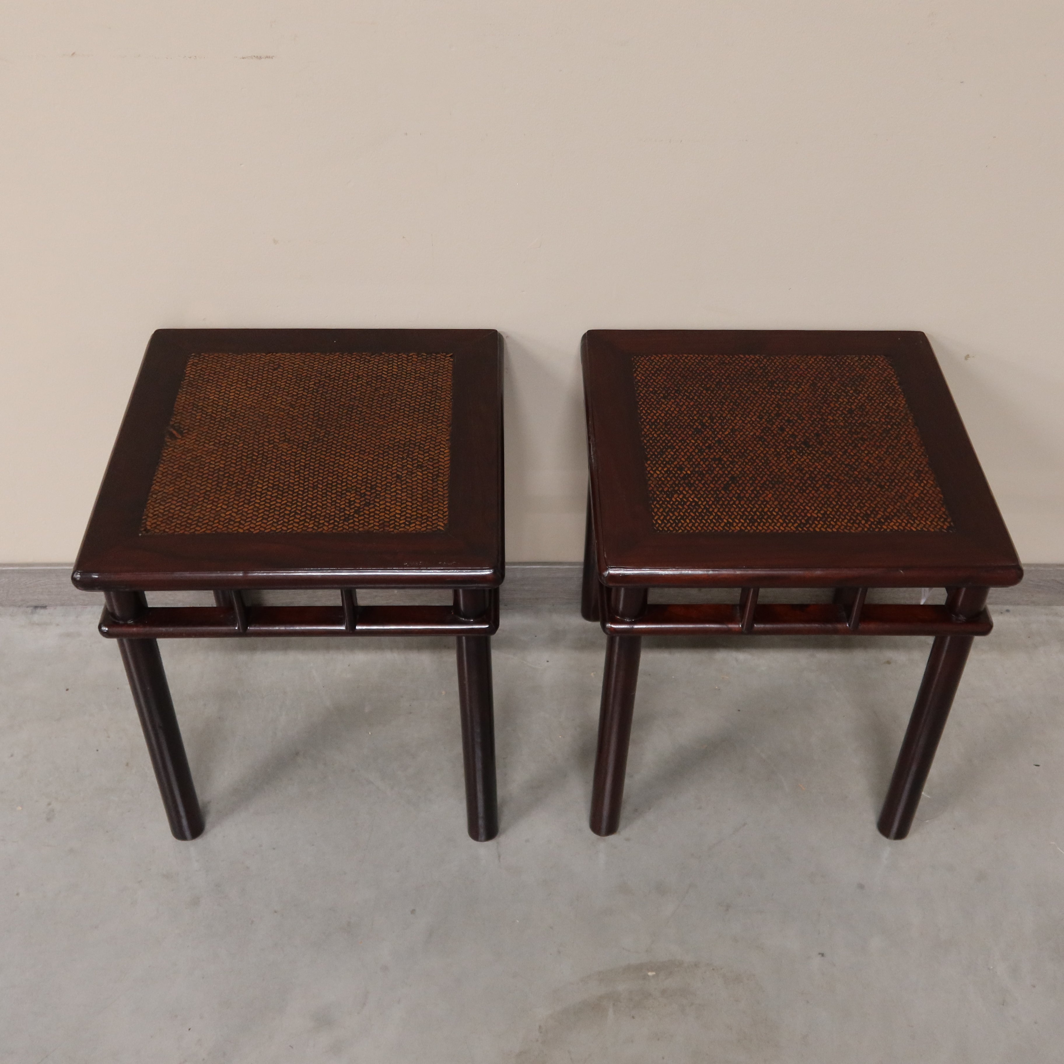 SGABELLO QUADRO OLMO CINESE PIANO RATTAN