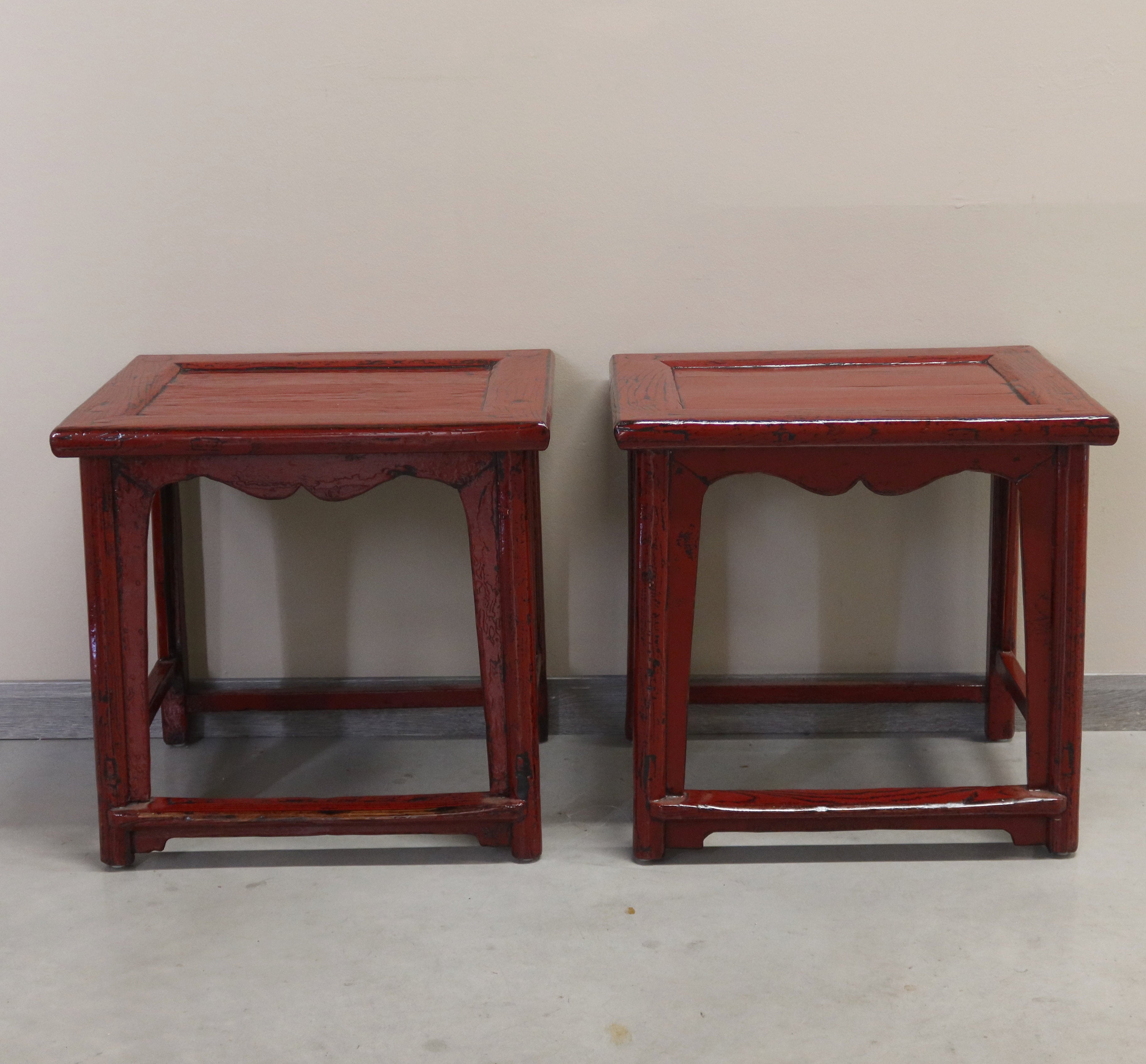 TAVOLINO QUADRO LACCA BORDEAUX