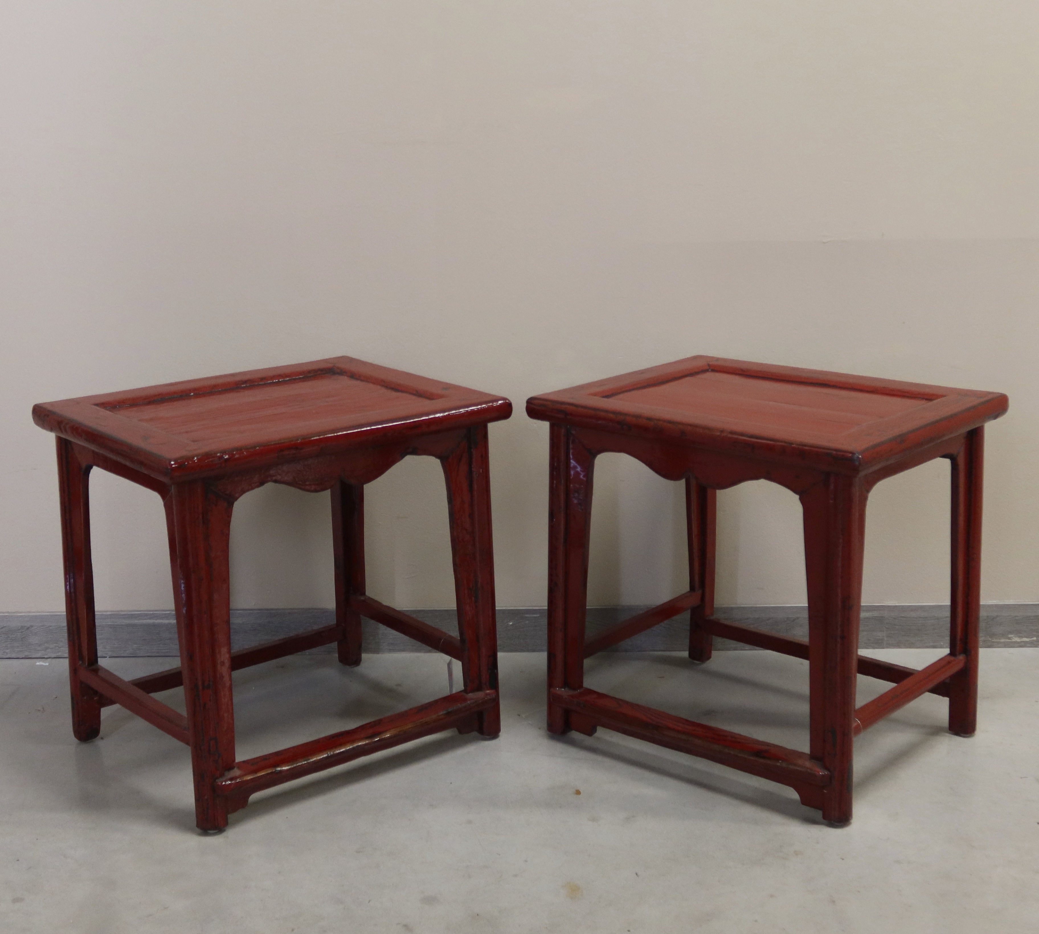 TAVOLINO QUADRO LACCA BORDEAUX