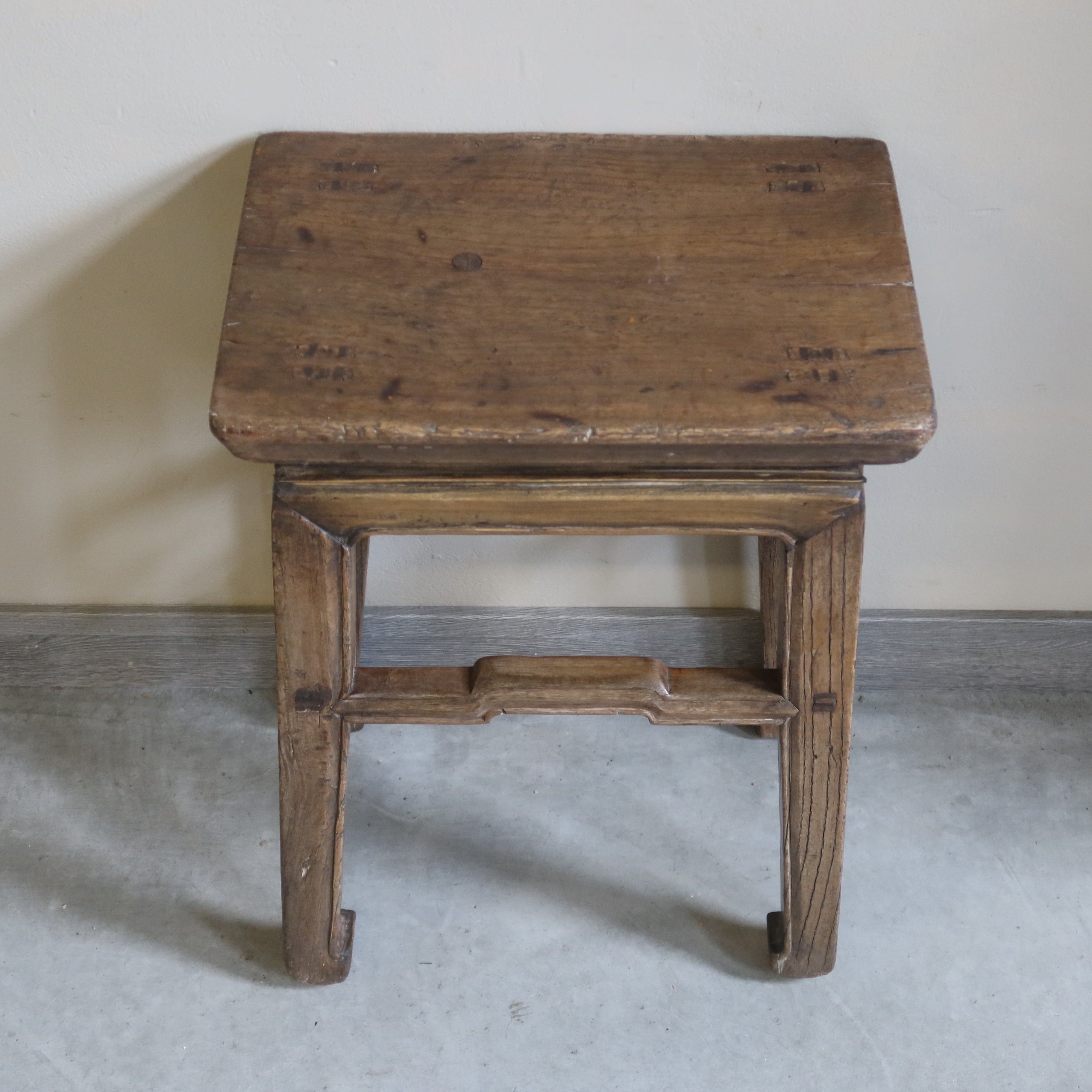 SGABELLO RETTANGOLARE OLMO CINESE