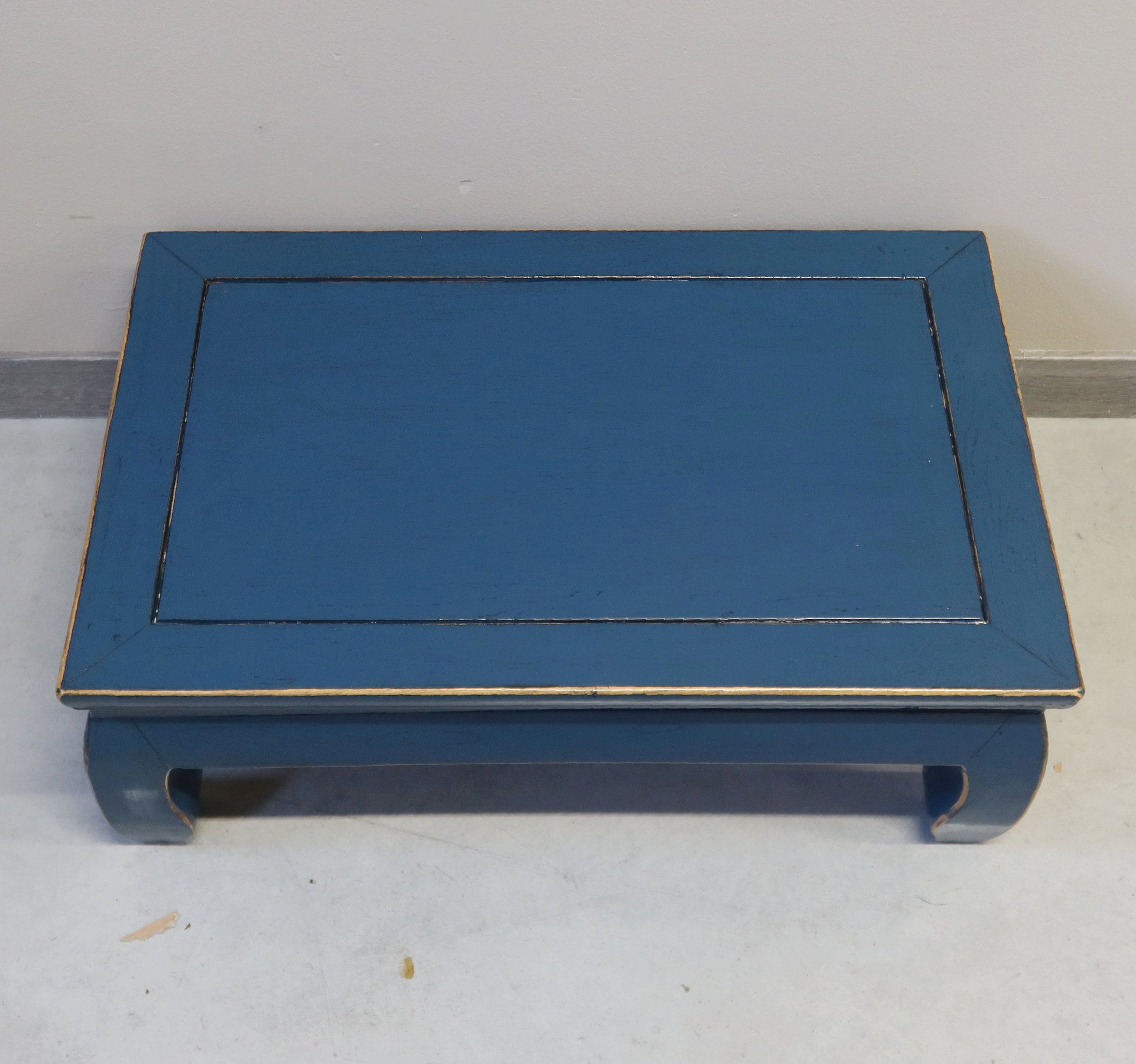 TAVOLINO CINESE LACCA BLU GAMBE ARCUATE