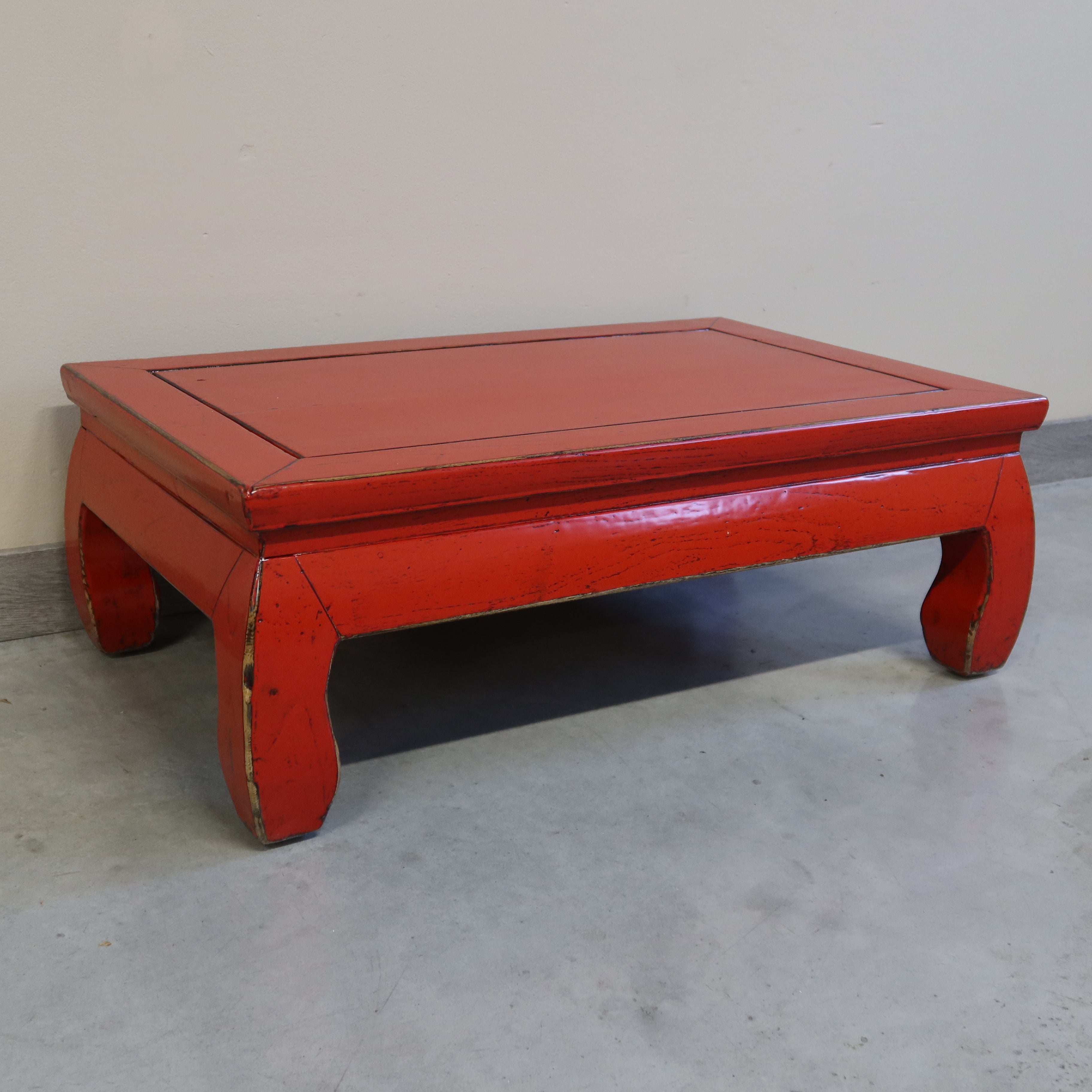 TAVOLINO CINESE LACCA ROSSA GAMBE ARCUATE