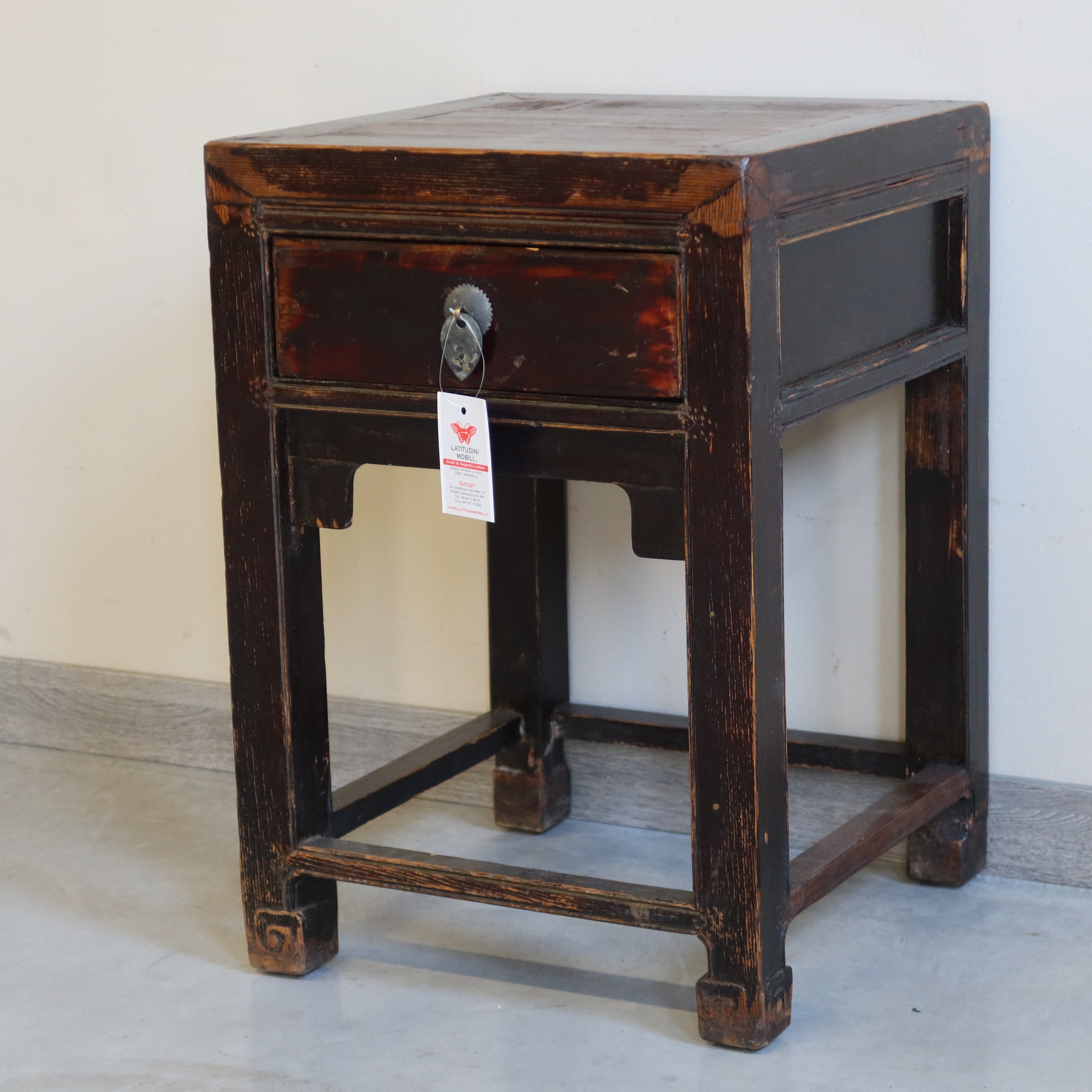 TAVOLINO OLMO CINESE CON CASSETTO