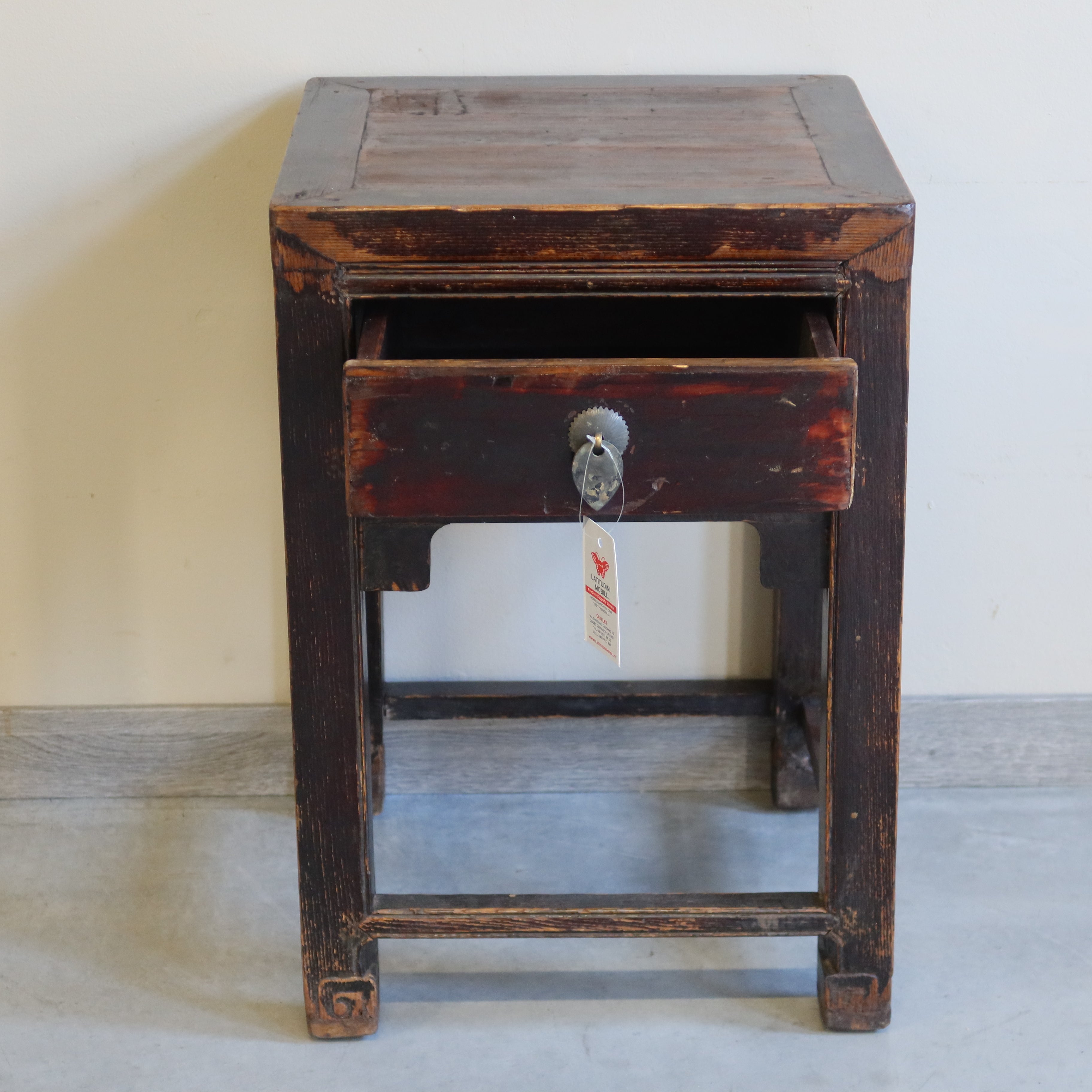 TAVOLINO OLMO CINESE CON CASSETTO